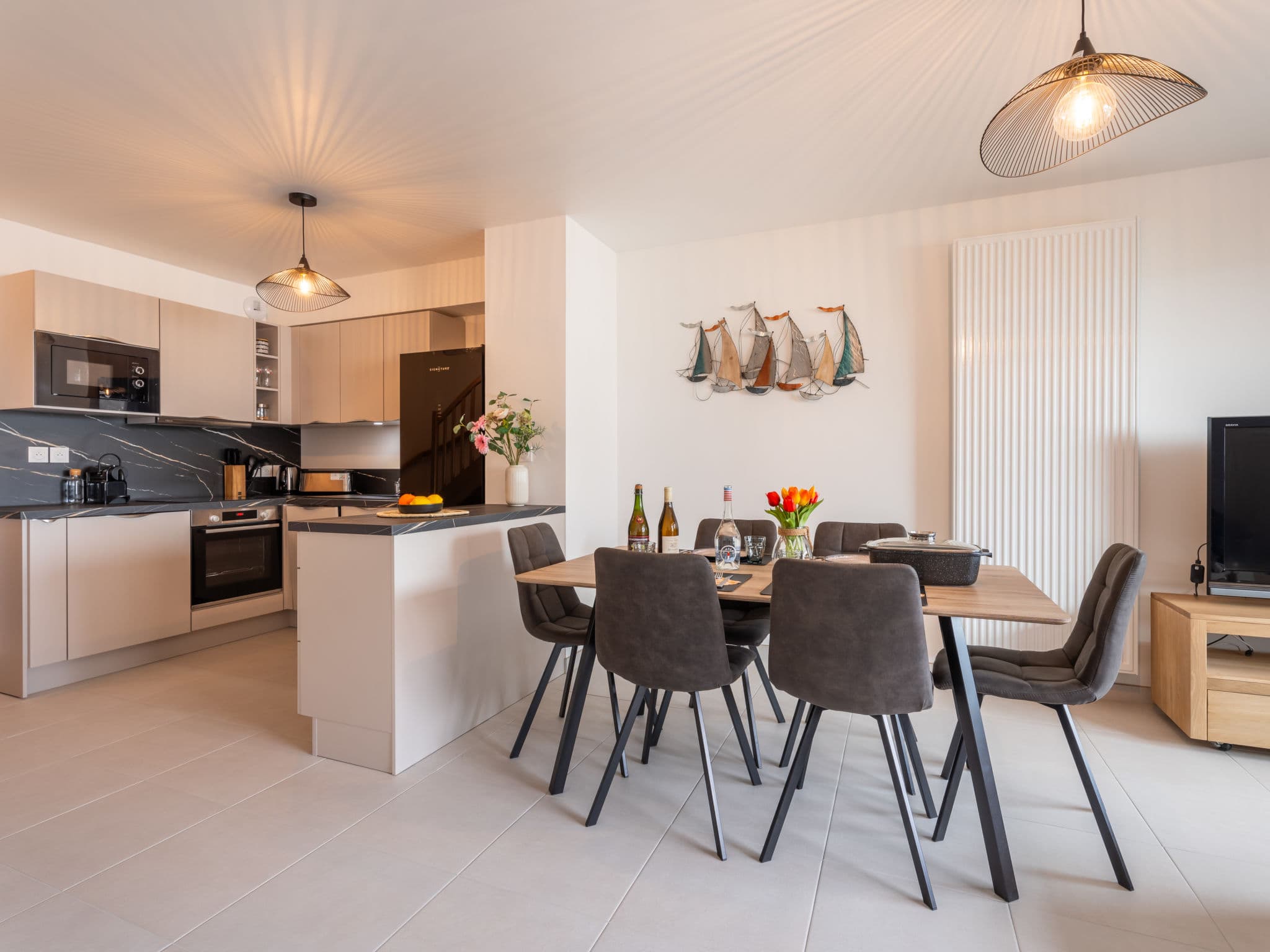 Kitchen / Dining Room