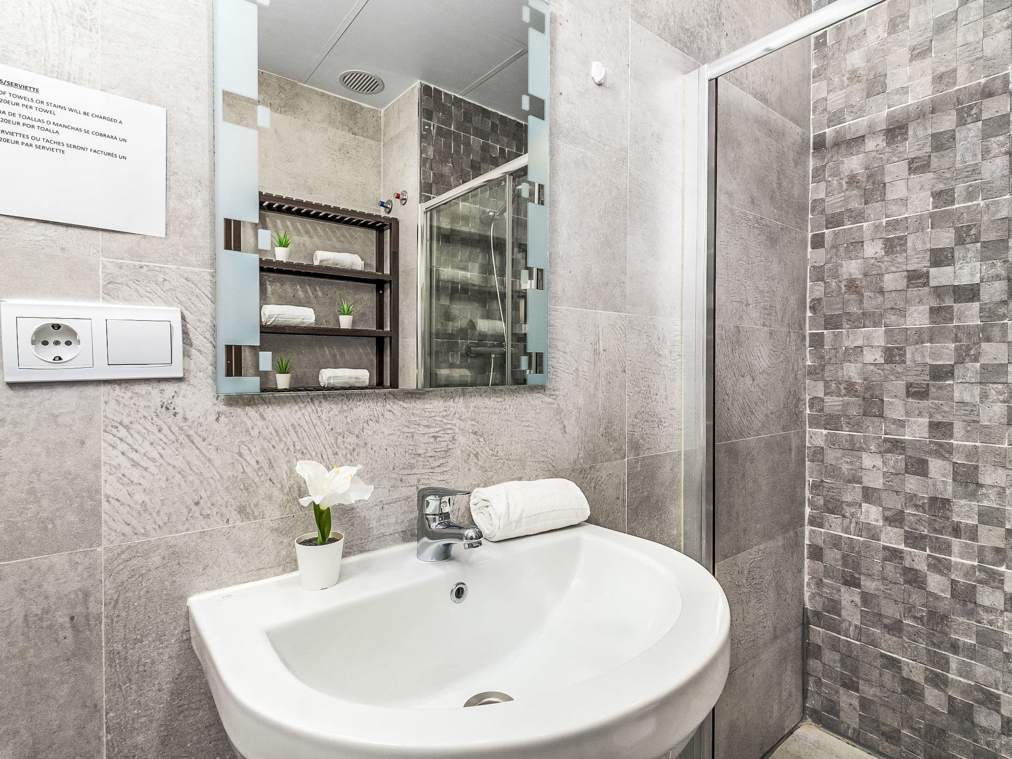 Bathroom / Wellness