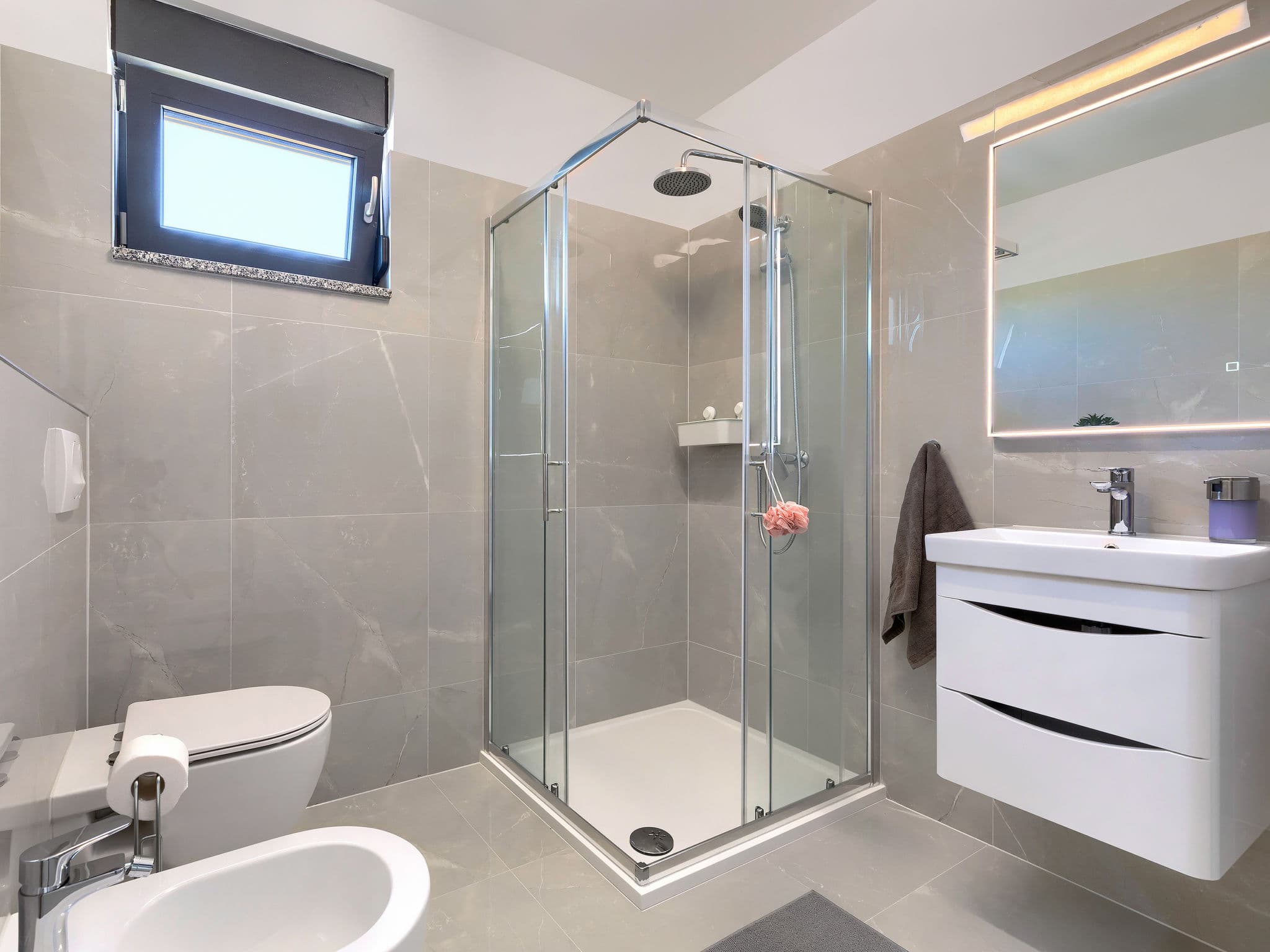 Bathroom / Wellness