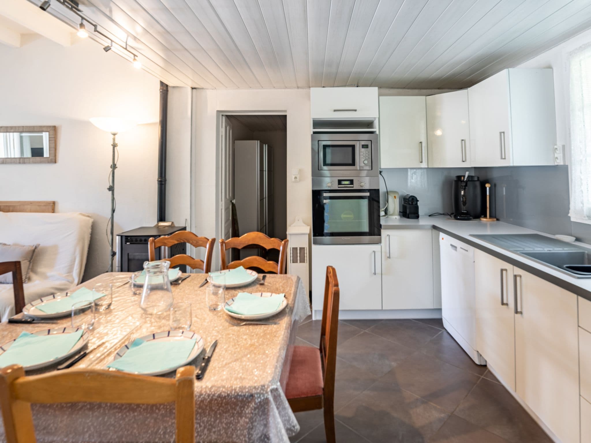 Kitchen / Dining Room