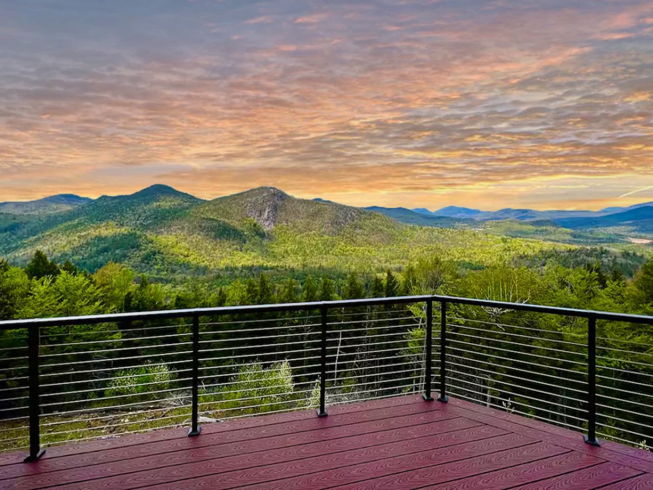 Relaxing Mountaintop Escape | Breathtaking Views!