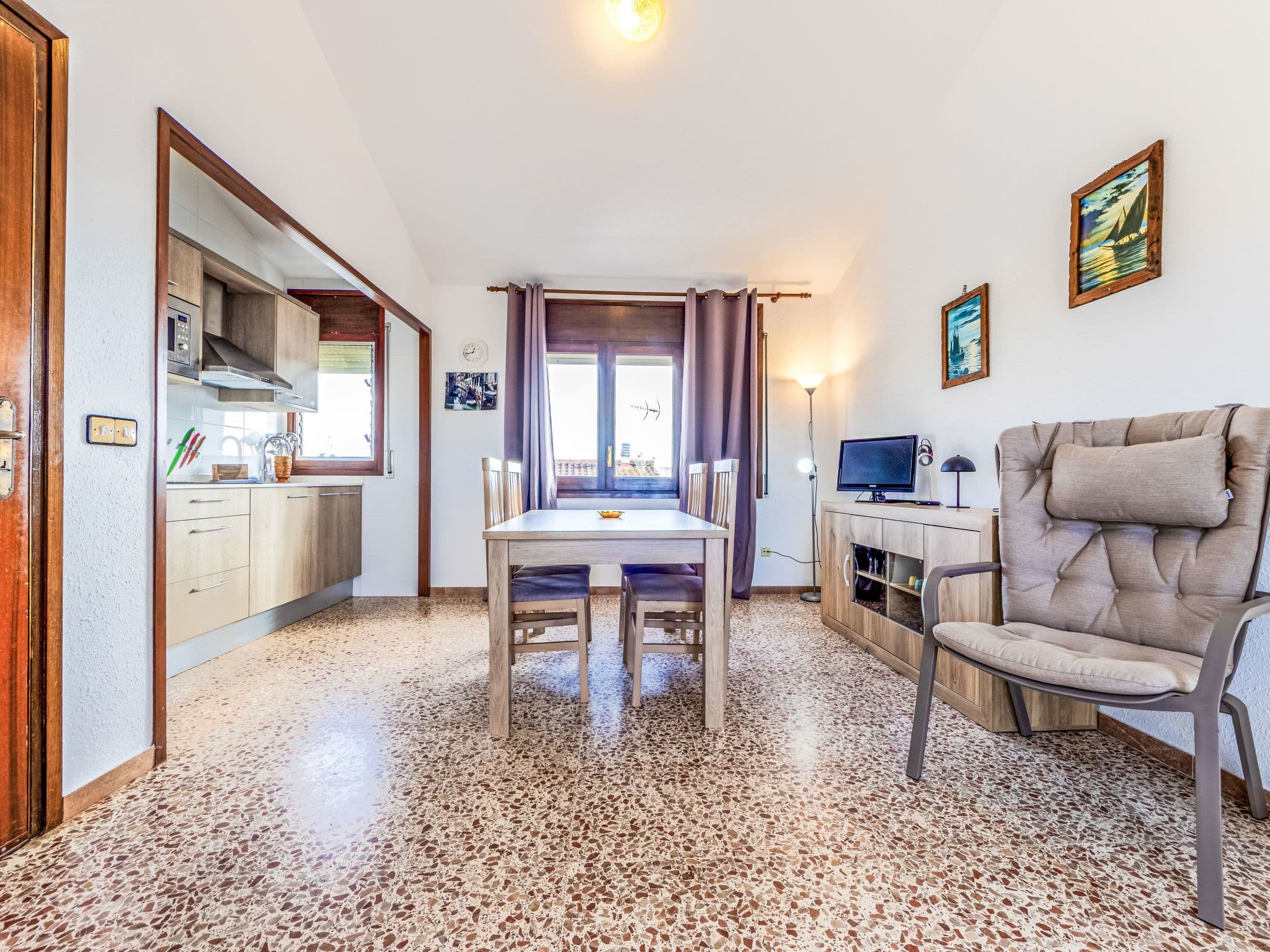 Kitchen / Dining Room