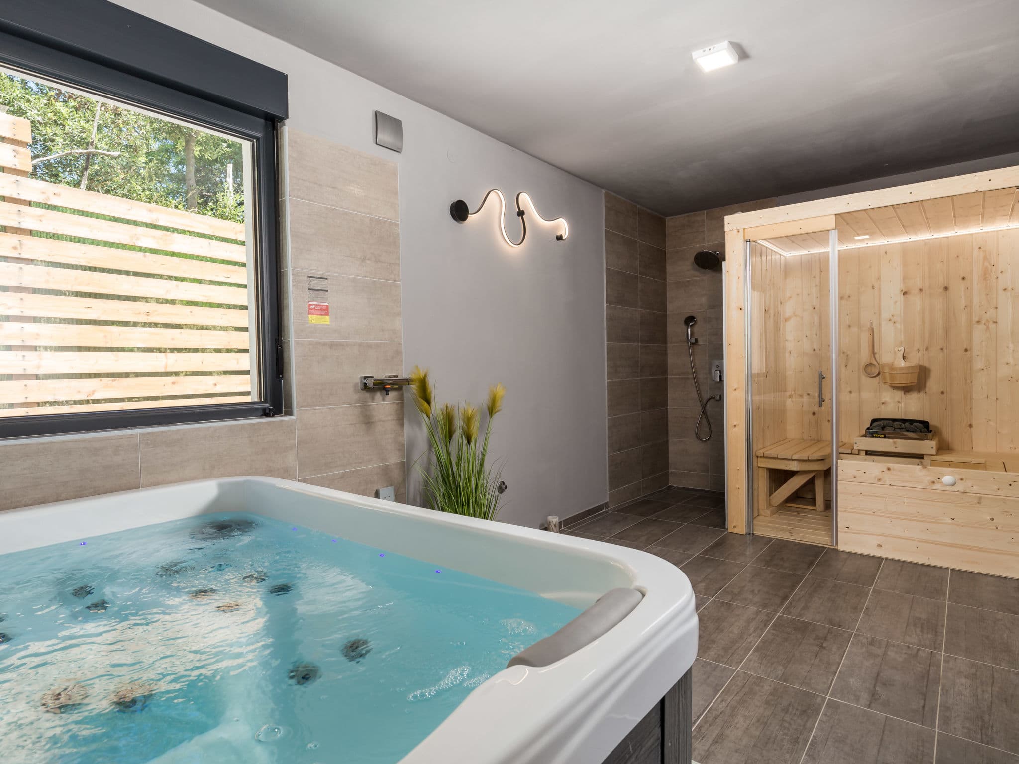 Bathroom / Wellness