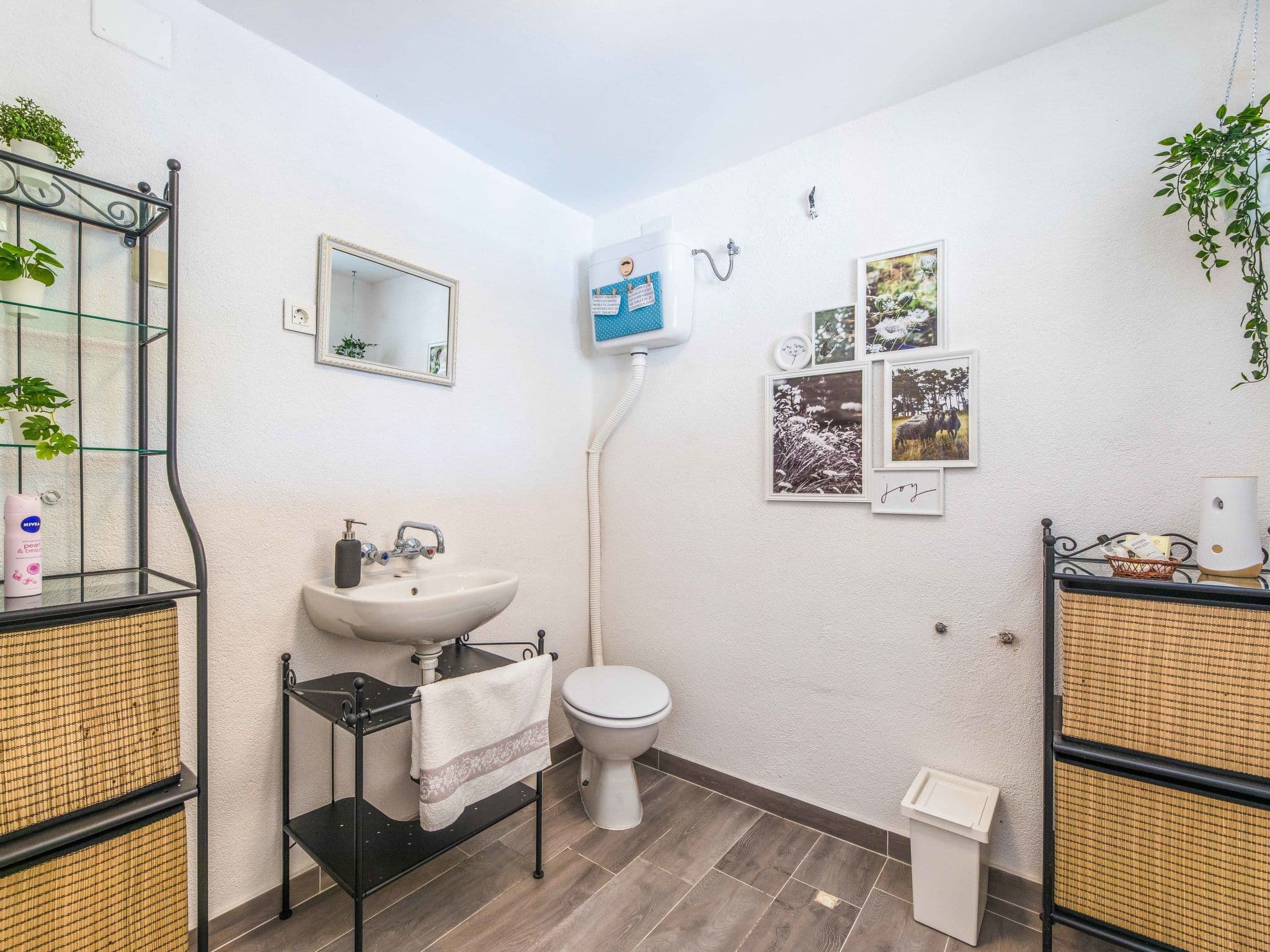 Bathroom / Wellness