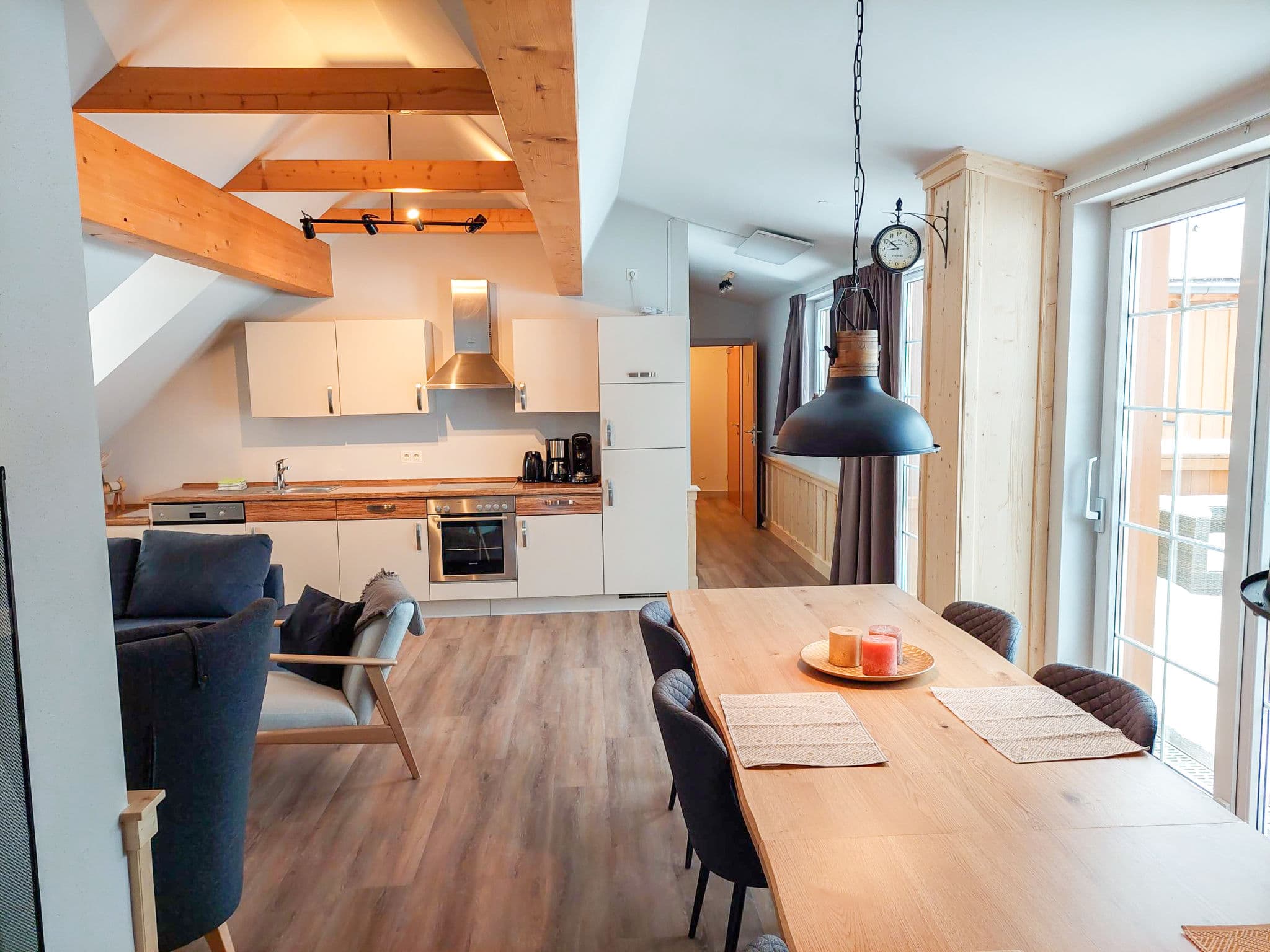 Kitchen / Dining Room