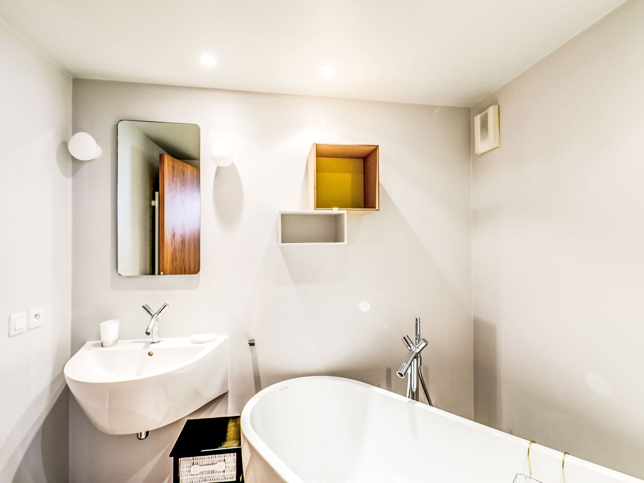 Bathroom / Wellness