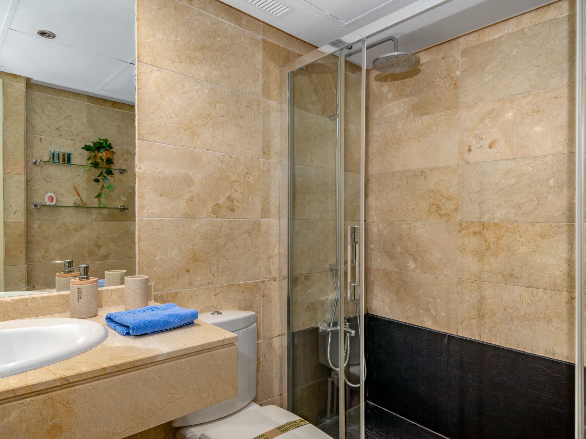 Bathroom / Wellness
