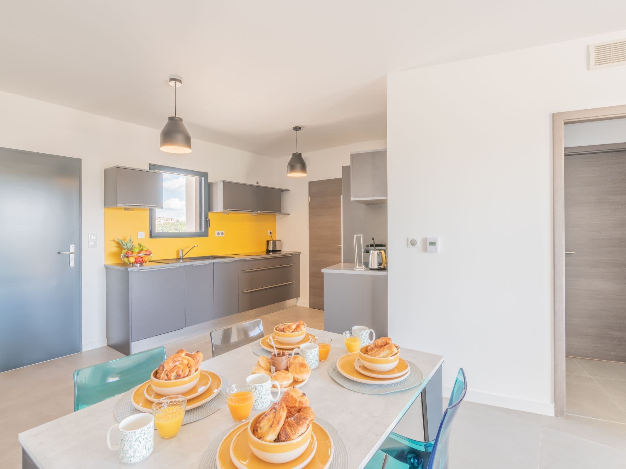 Kitchen / Dining Room
