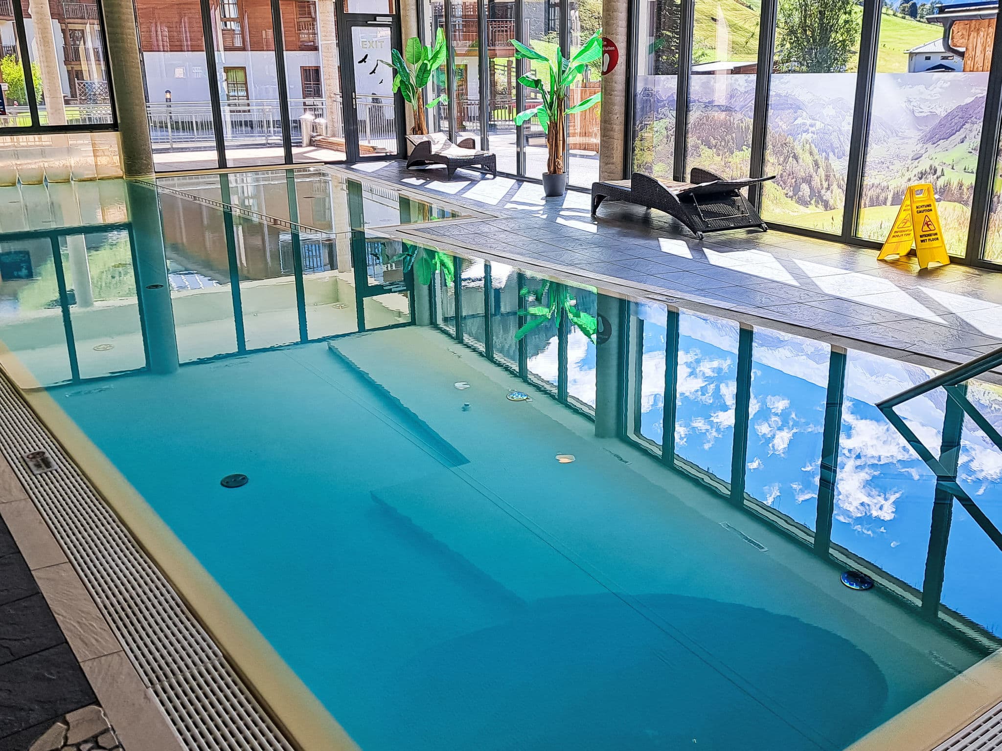 Pool Indoor