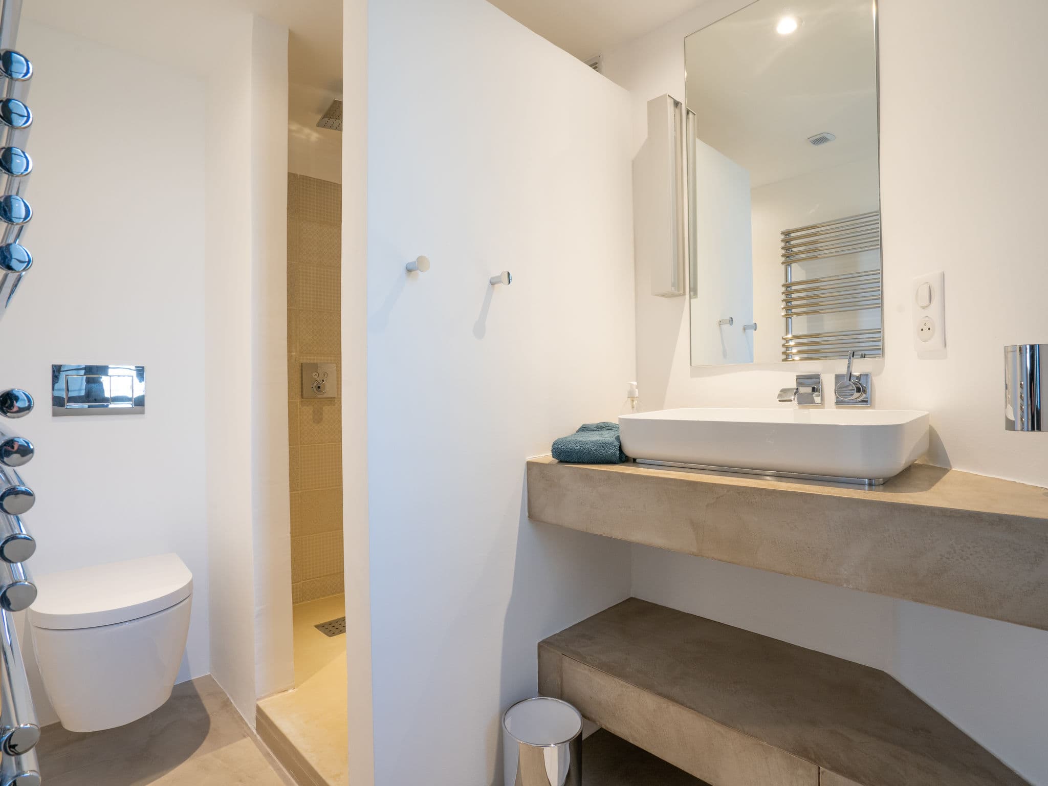 Bathroom / Wellness