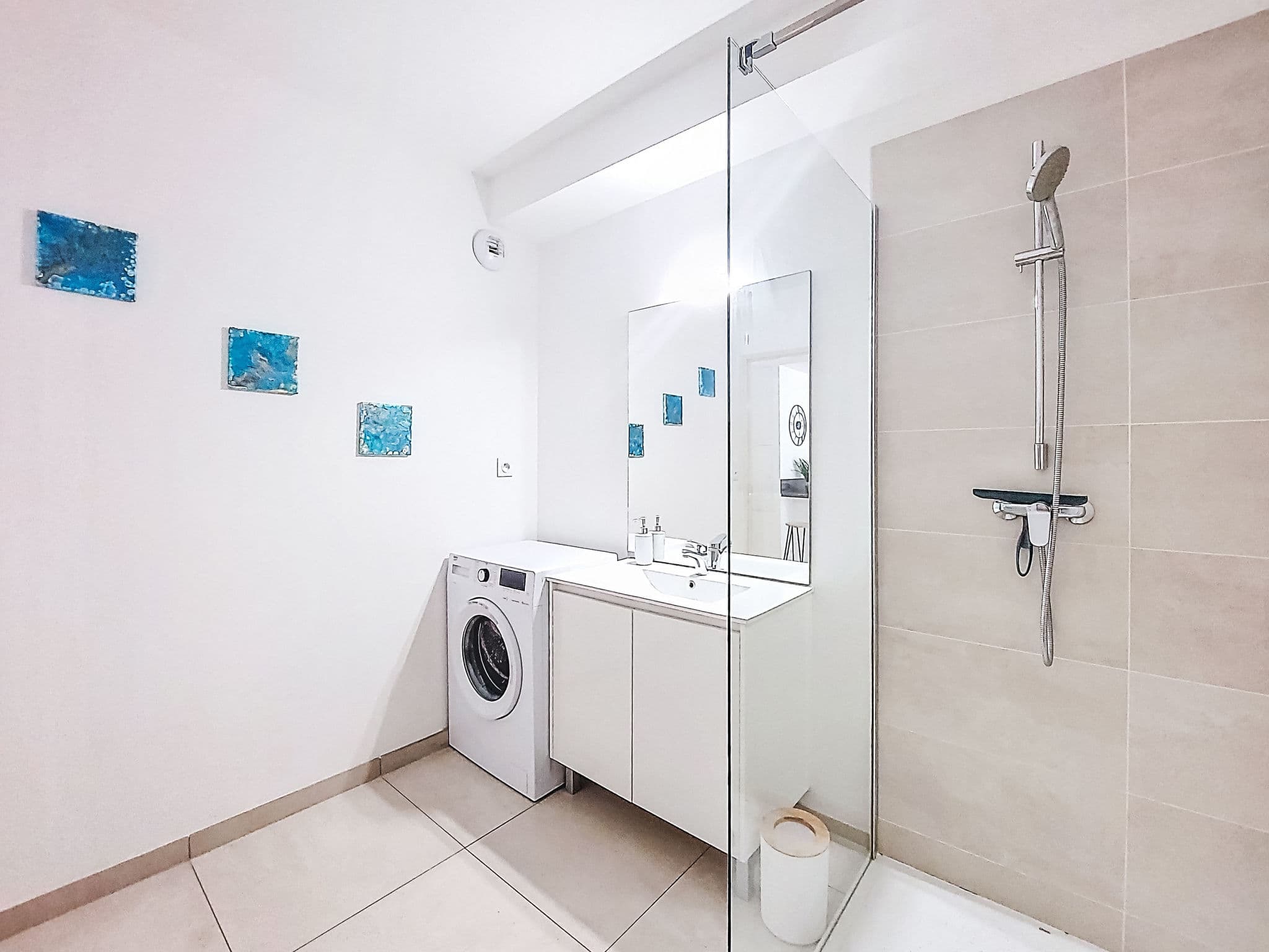 Bathroom / Wellness