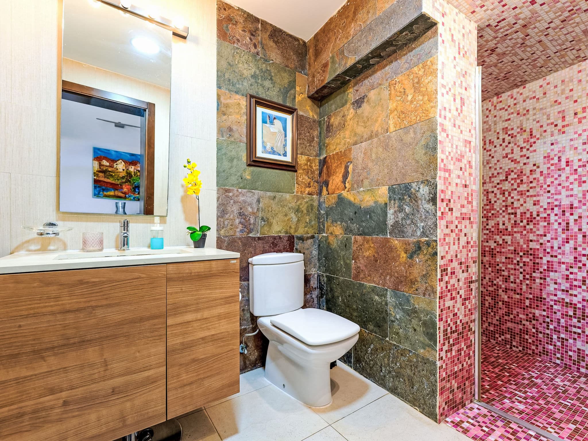 Bathroom / Wellness