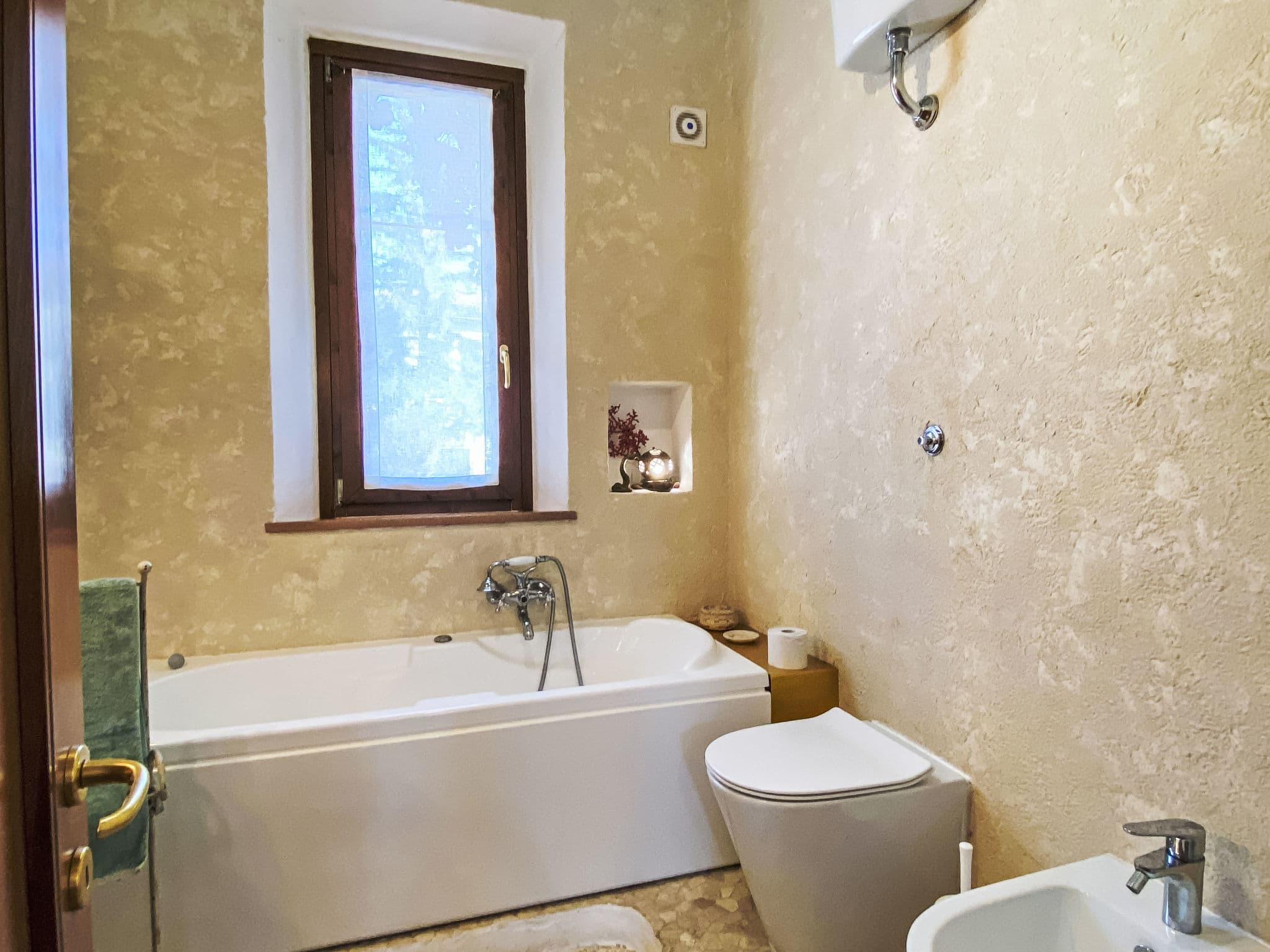 Bathroom / Wellness