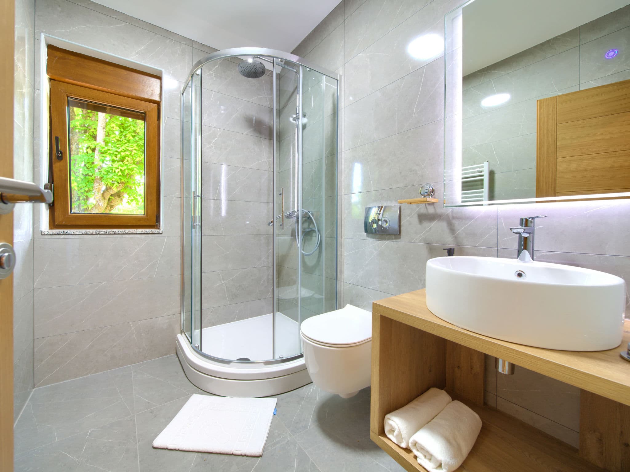 Bathroom / Wellness