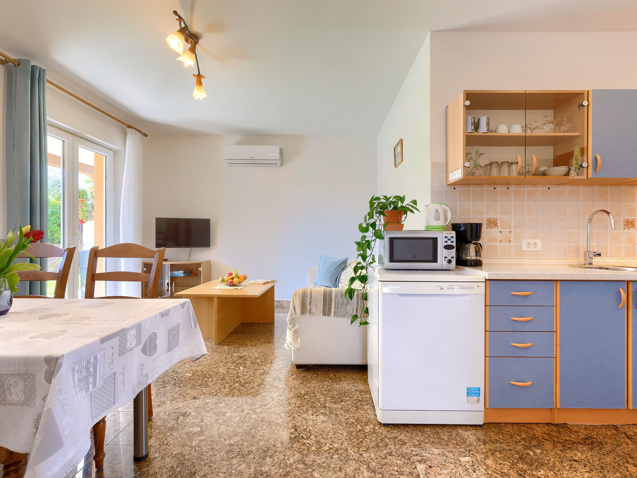Kitchen / Dining Room