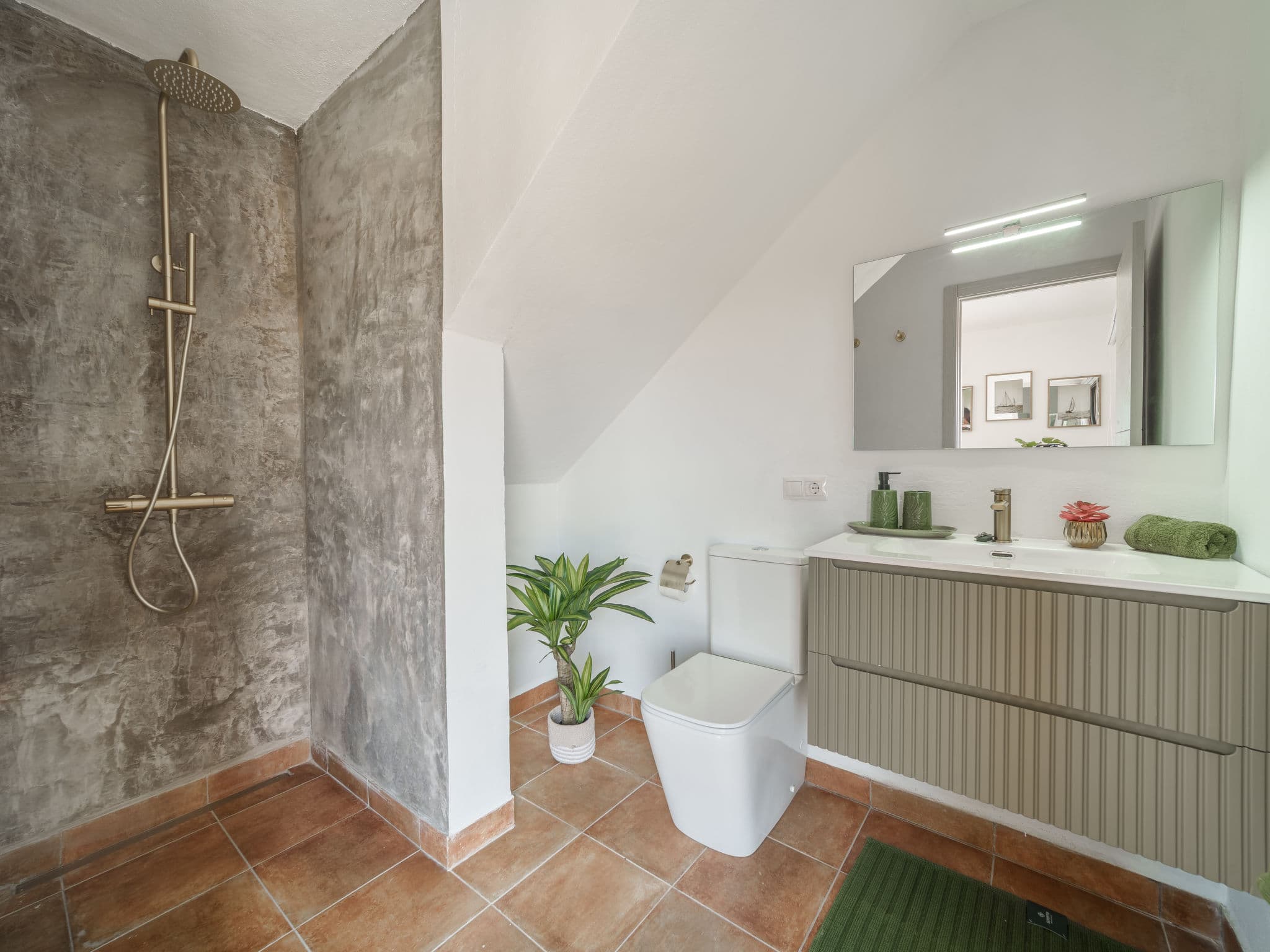 Bathroom / Wellness