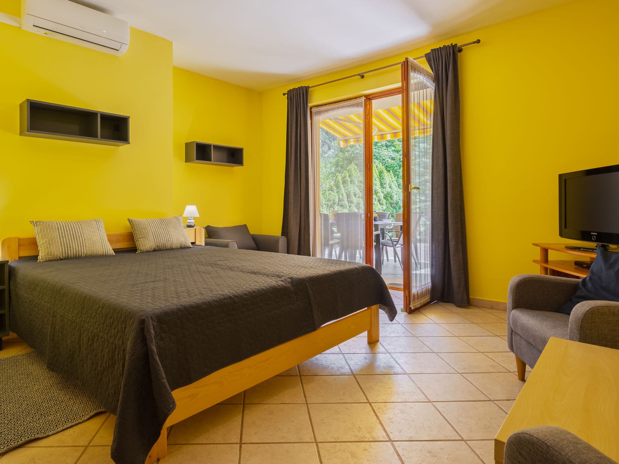 Bedroom