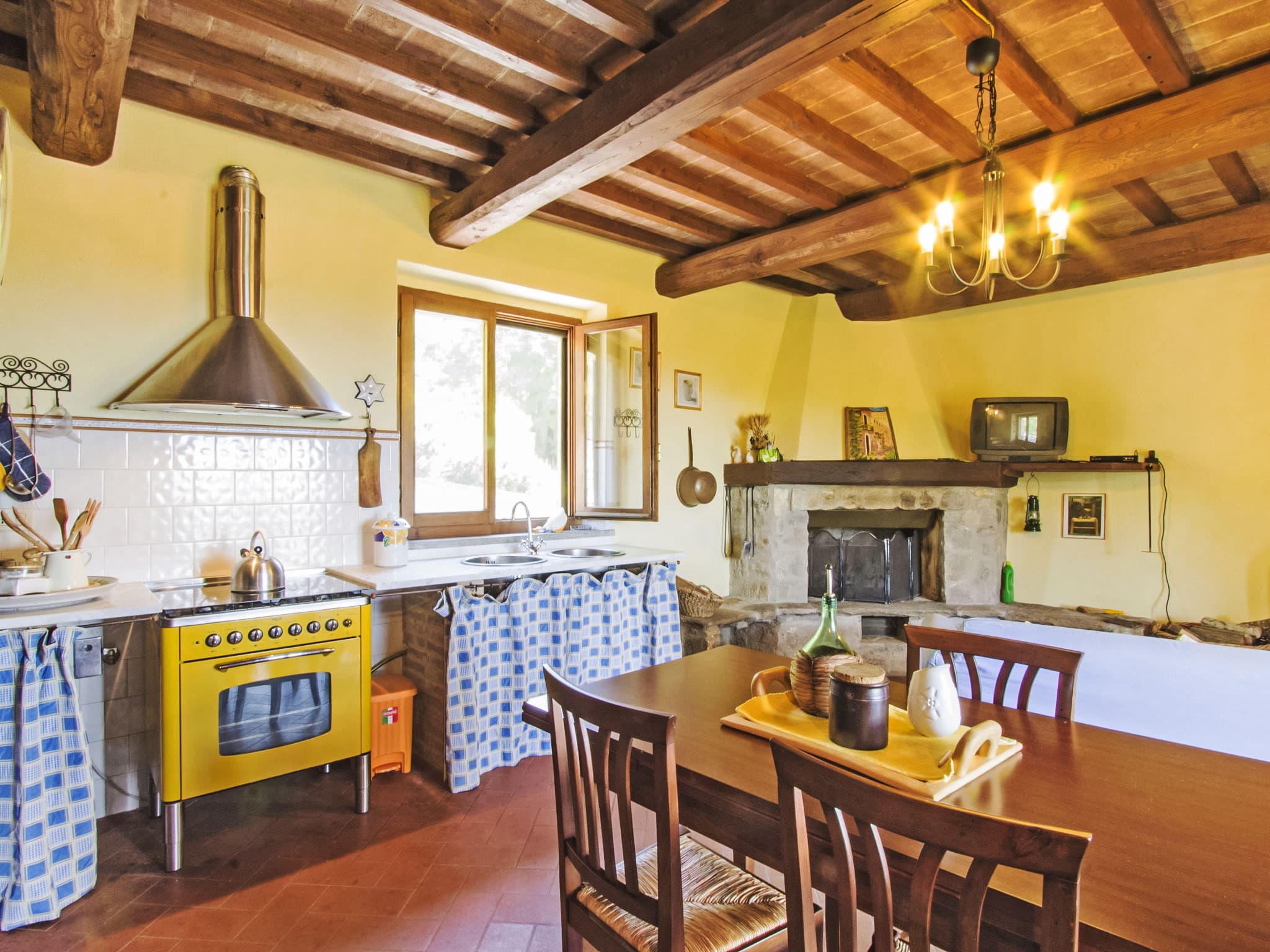 Kitchen / Dining Room