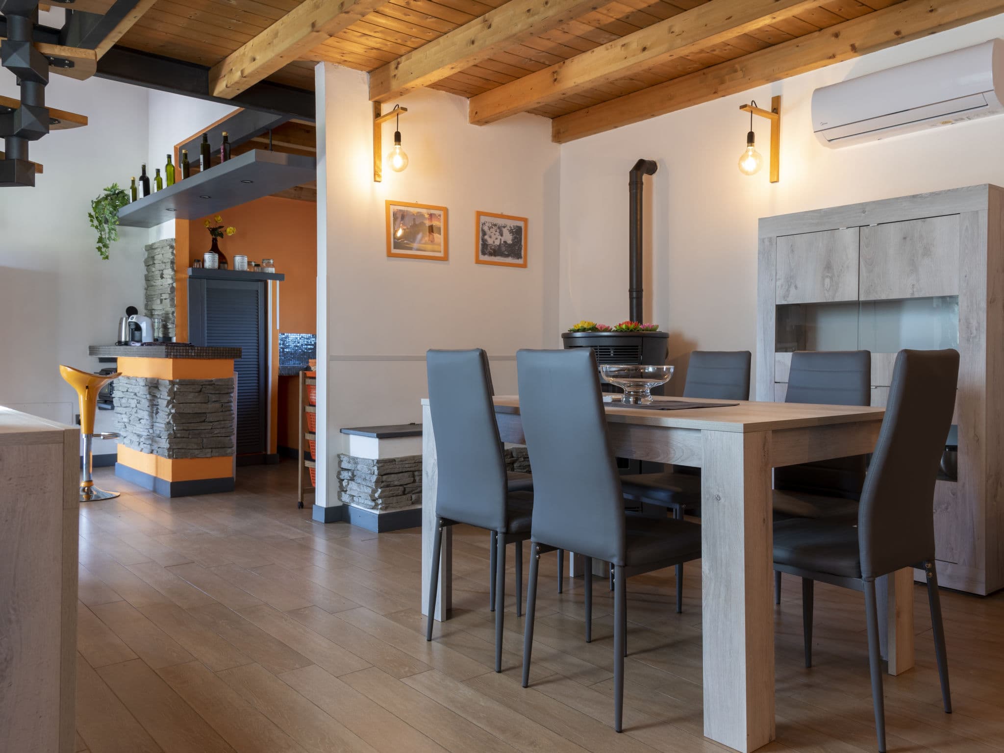 Kitchen / Dining Room