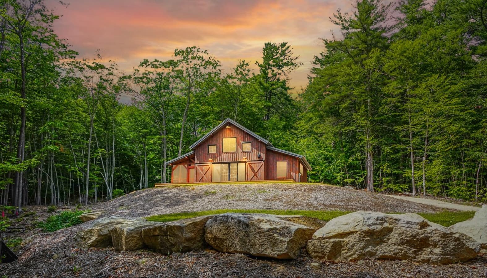 The Barnhaus | Unique 5-Star Experience | Luxe