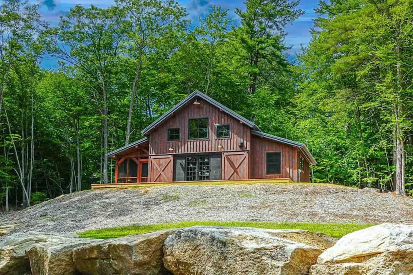 THE BARNHAUS