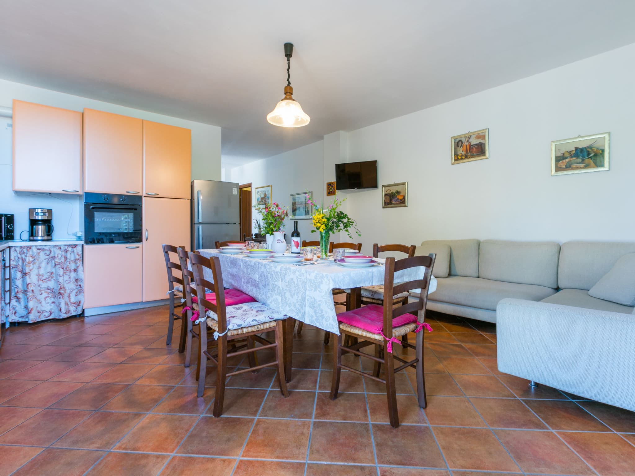 Kitchen / Dining Room