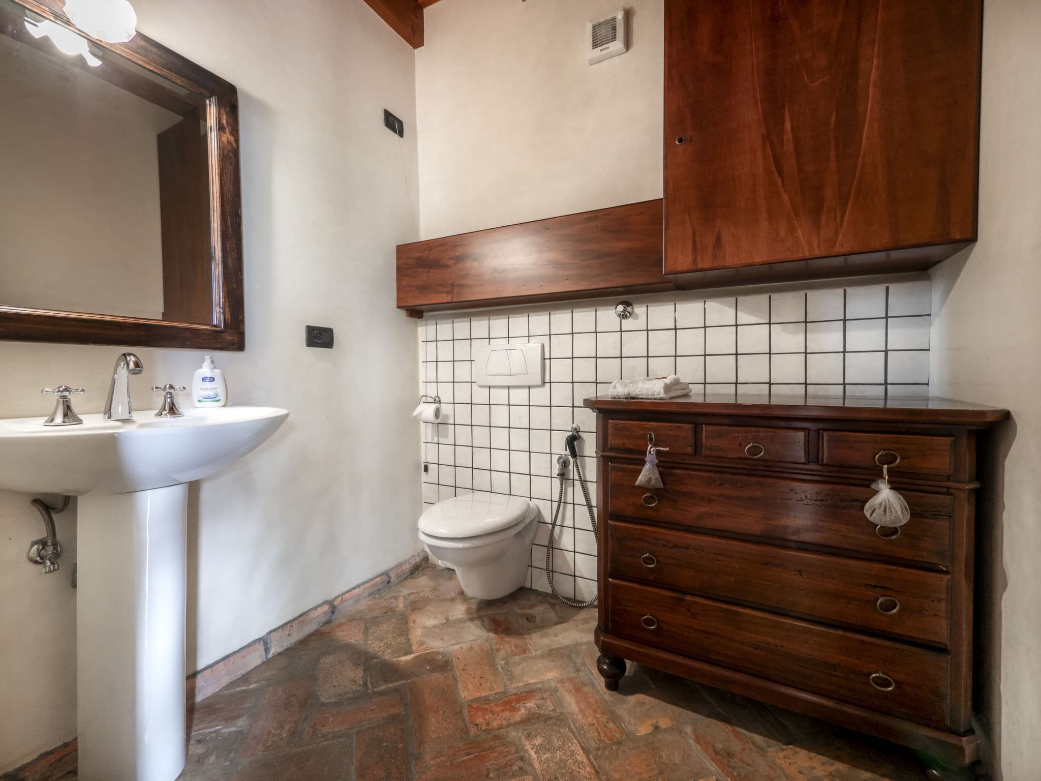 Bathroom / Wellness