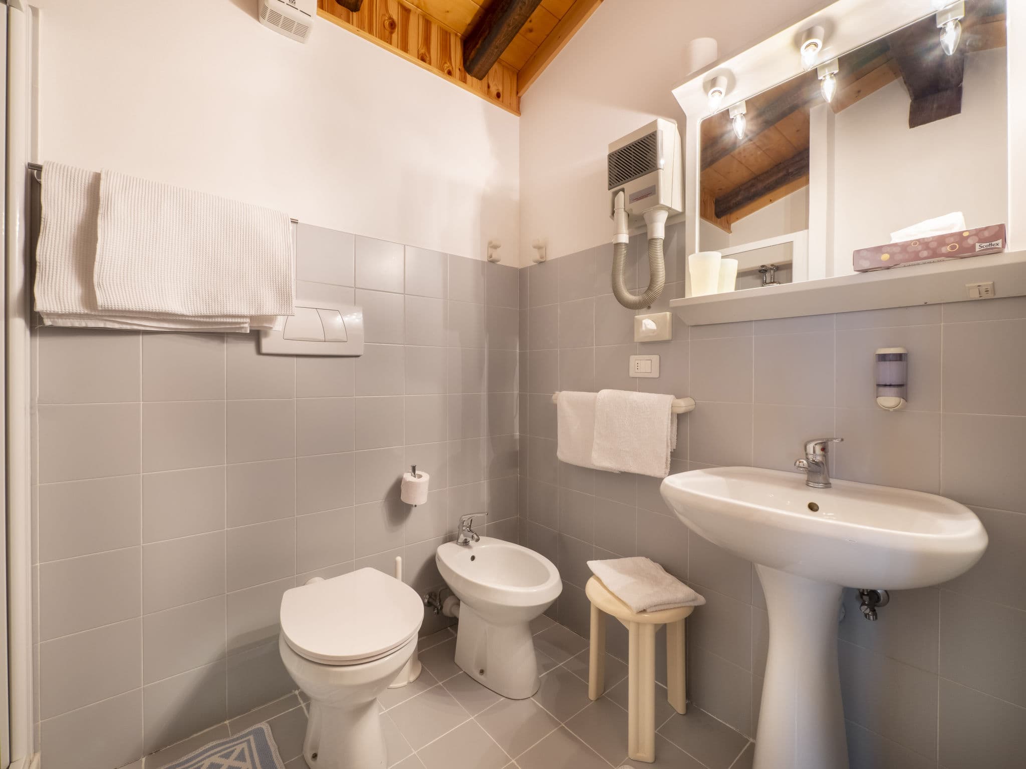 Bathroom / Wellness