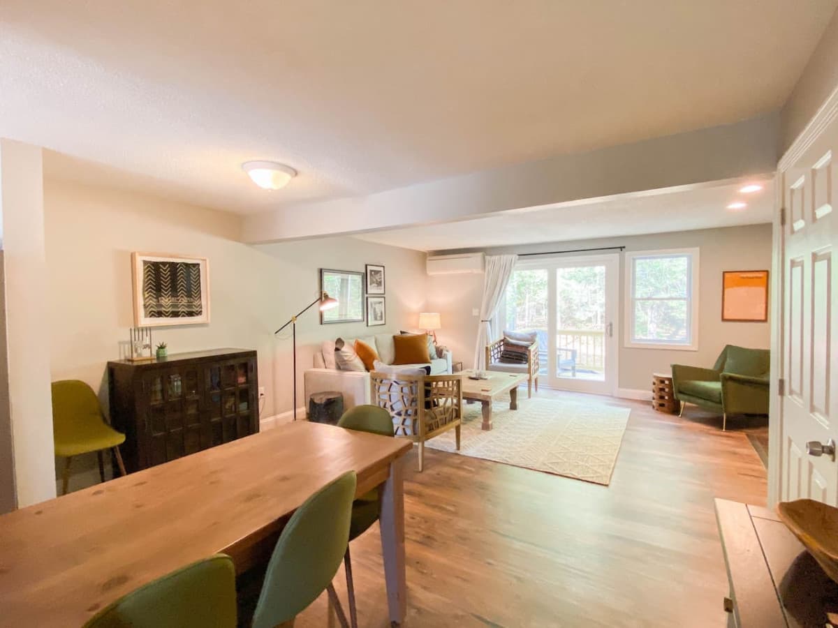 A view from the first floor entry. Open concept dining/living room area.