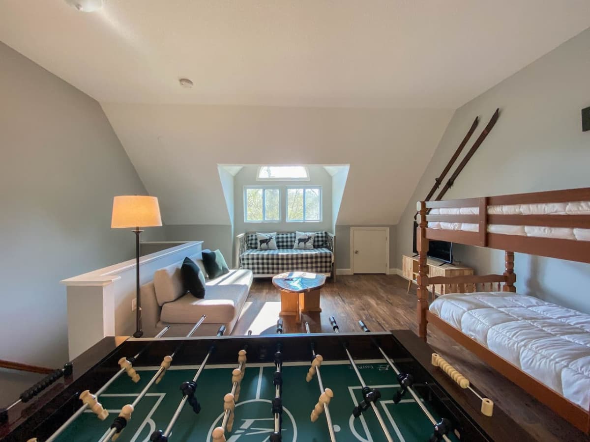 Lots of space on the 3rd floor for the kids to have fun!