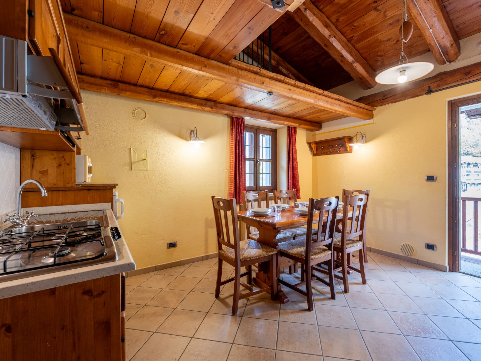 Kitchen / Dining Room