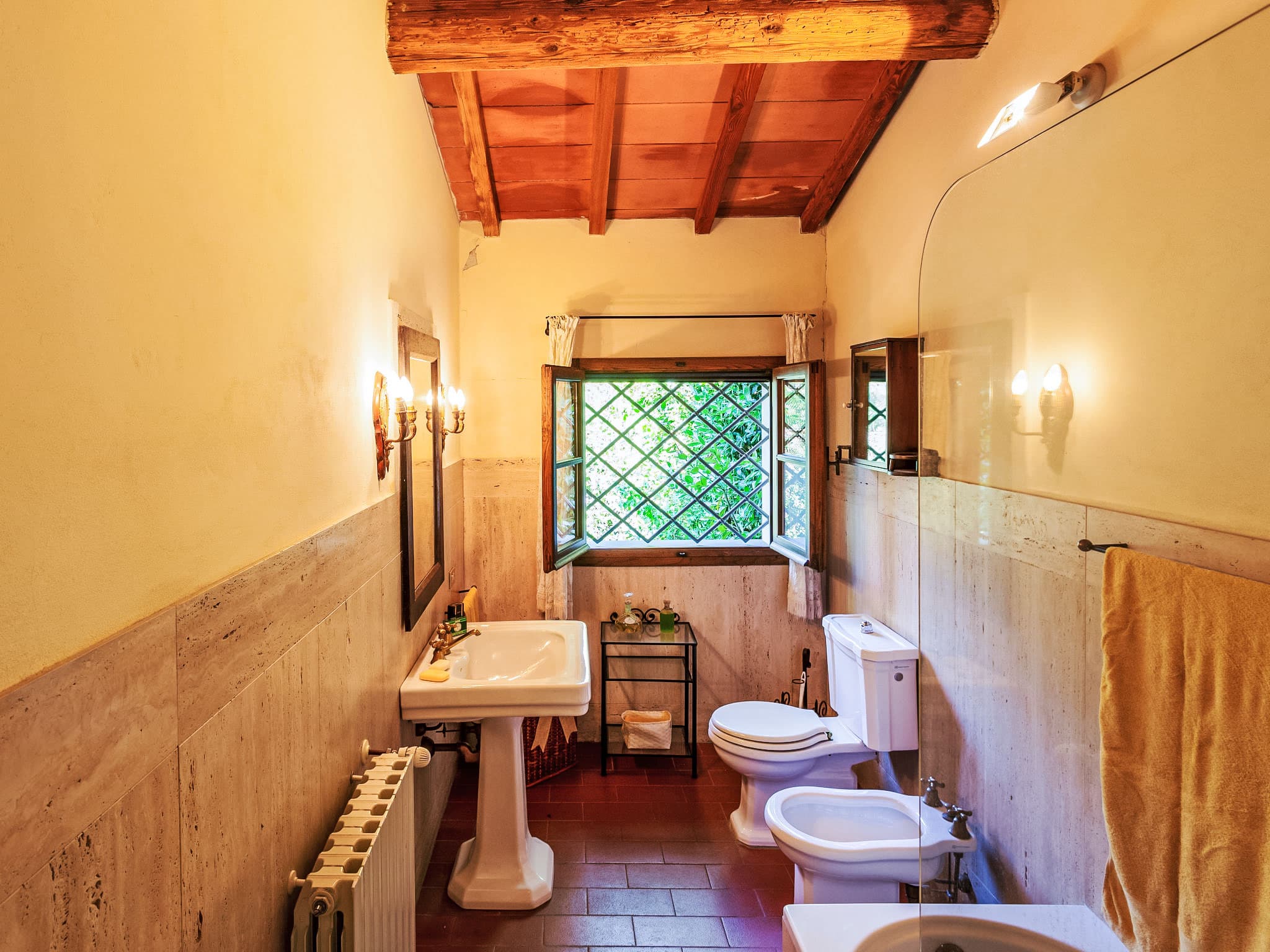 Bathroom / Wellness