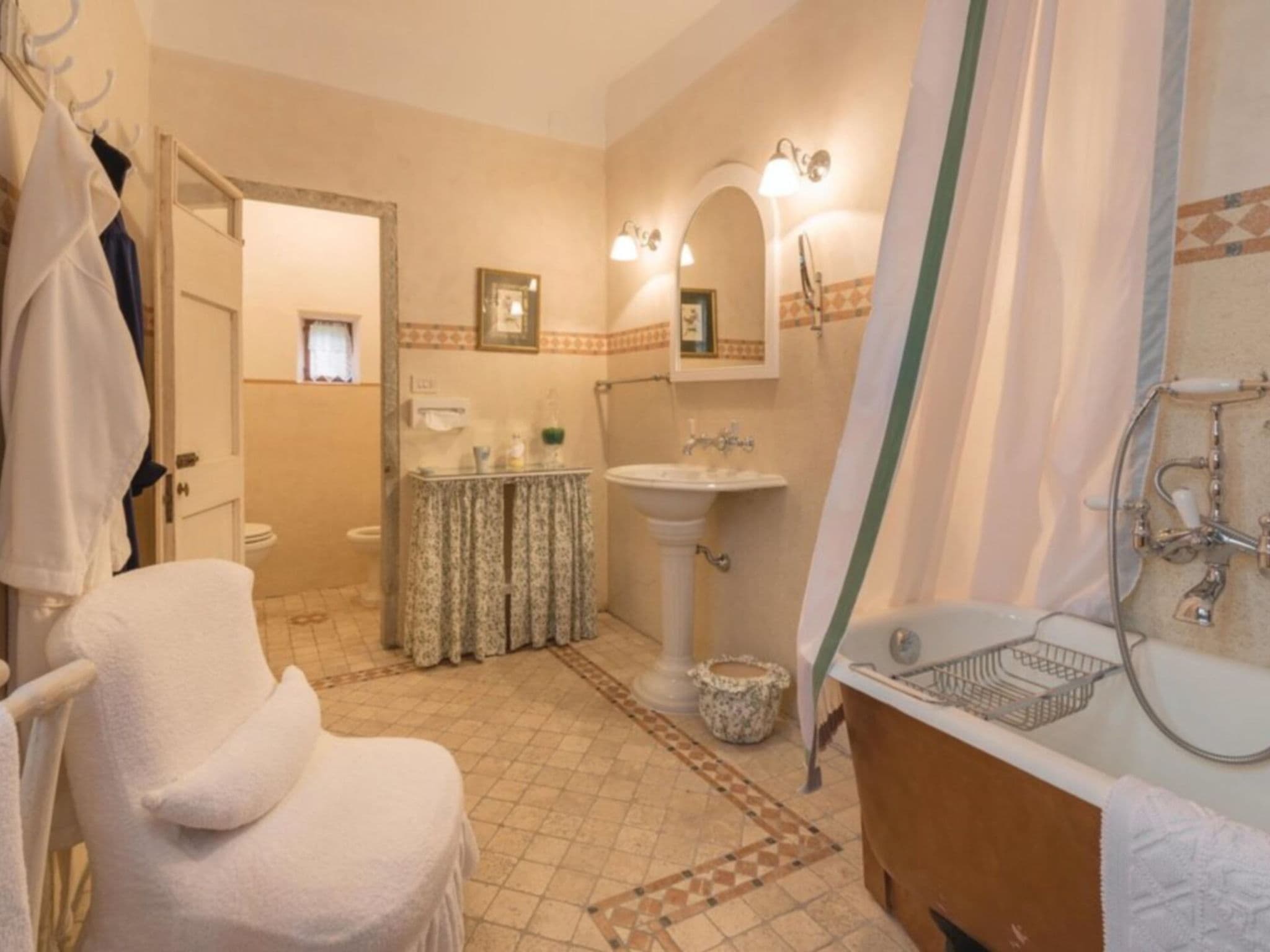 Bathroom / Wellness