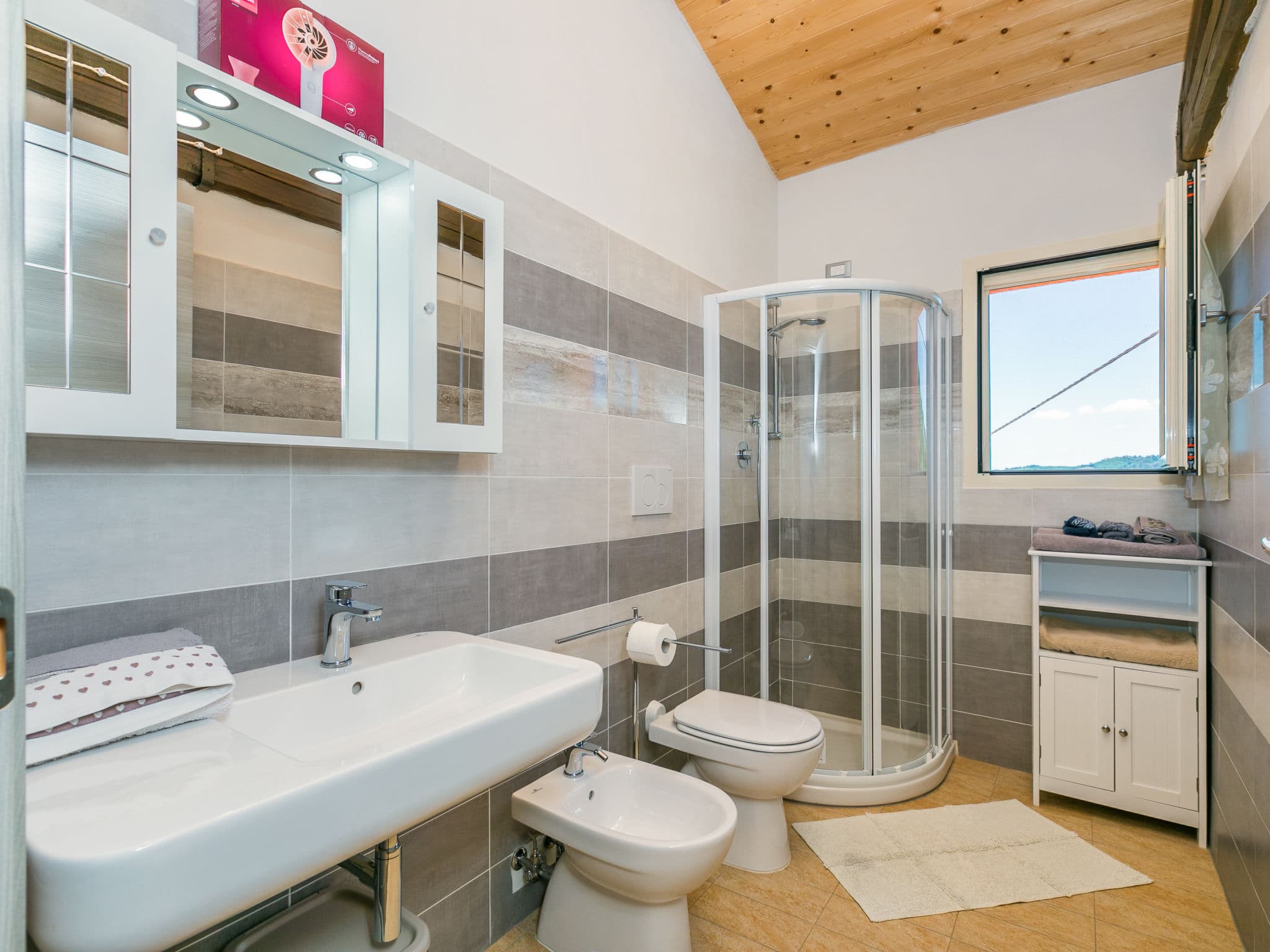 Bathroom / Wellness