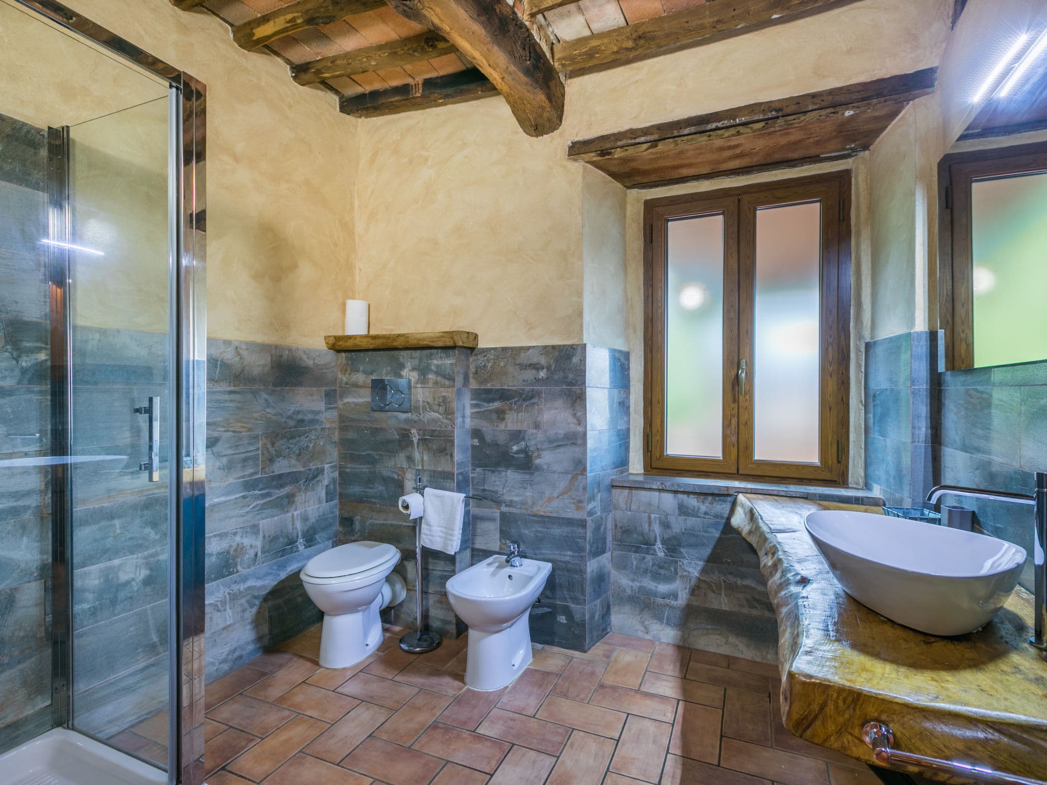 Bathroom / Wellness