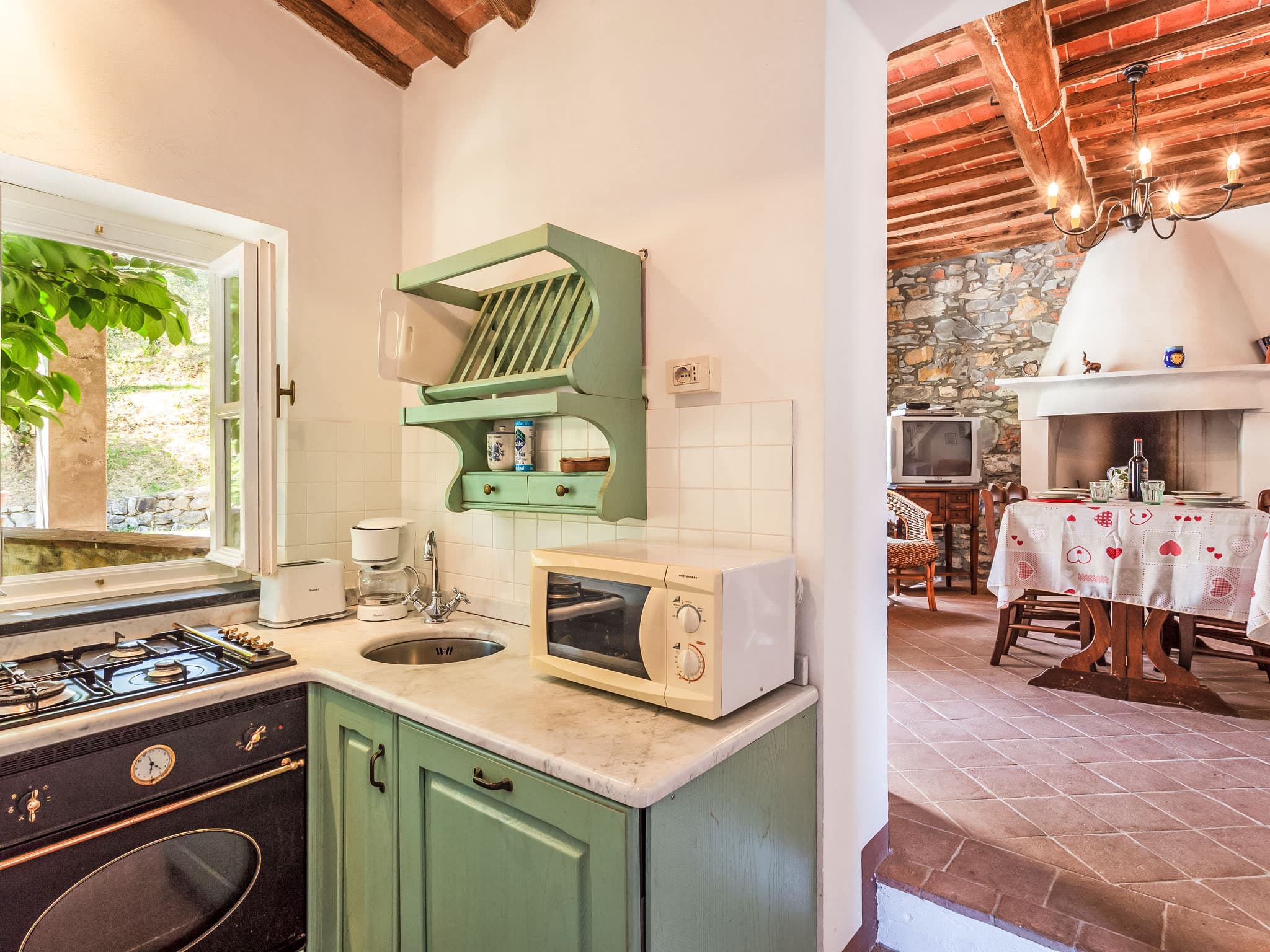 Kitchen / Dining Room