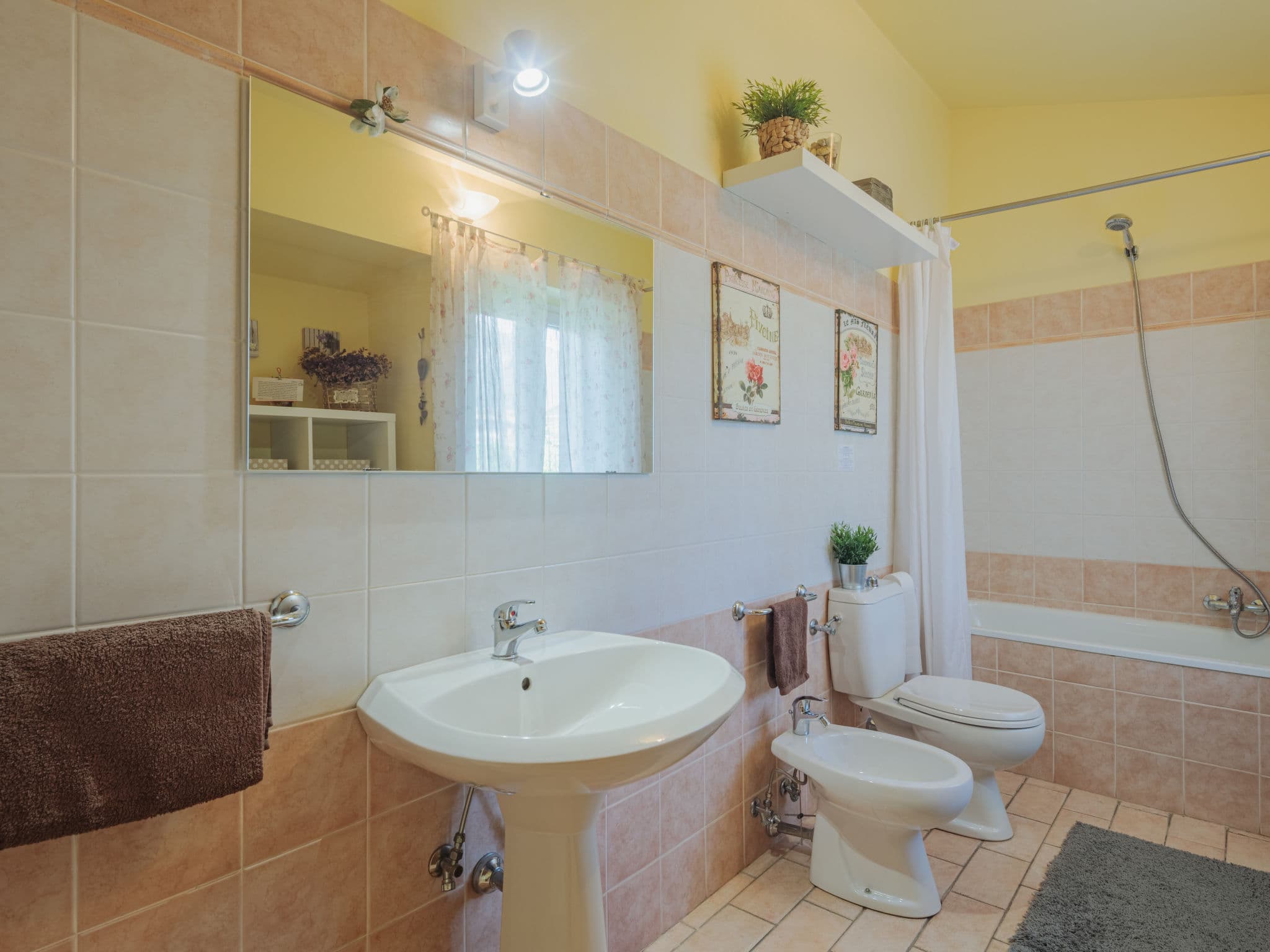 Bathroom / Wellness