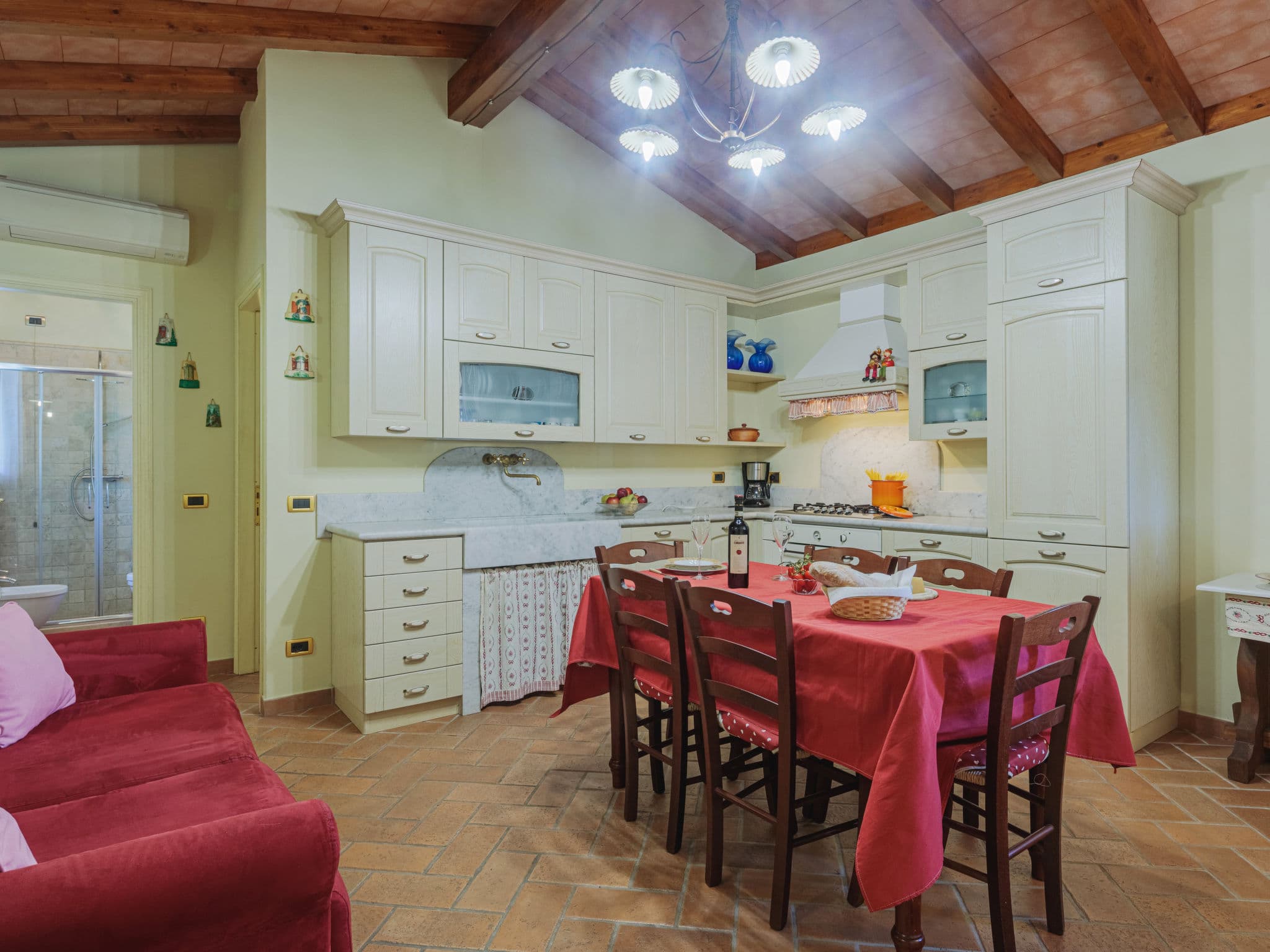 Kitchen / Dining Room