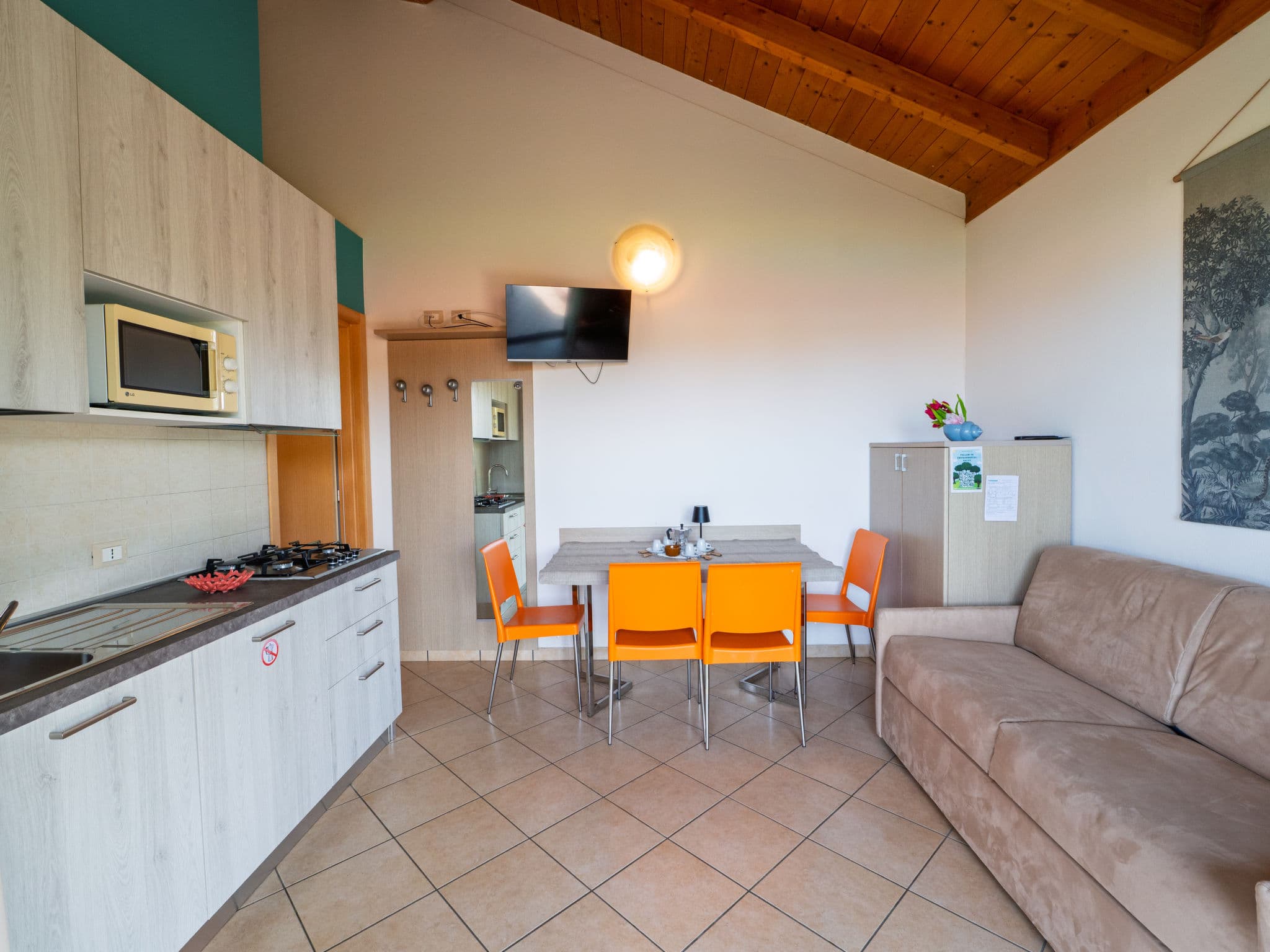 Kitchen / Dining Room