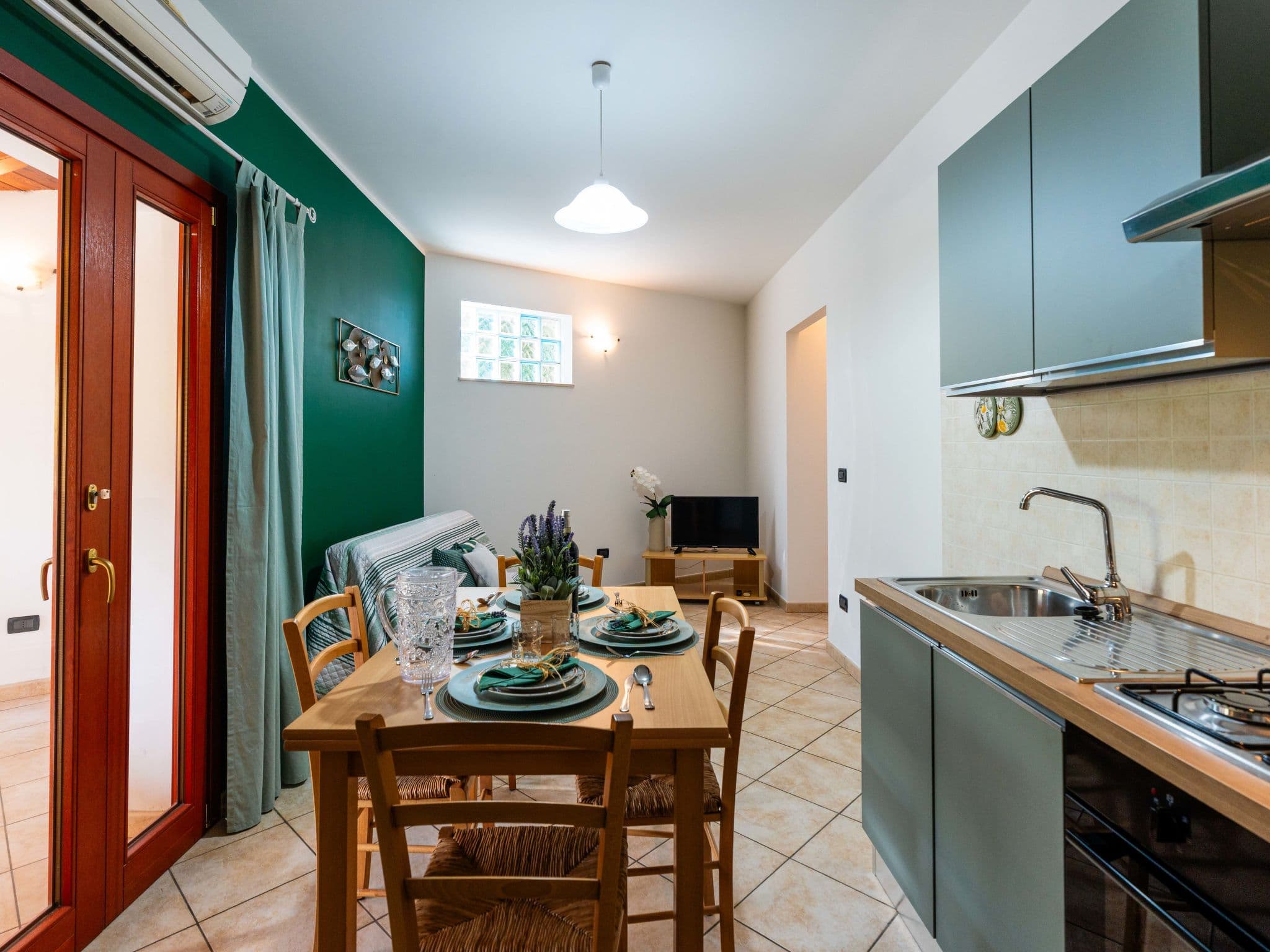 Kitchen / Dining Room