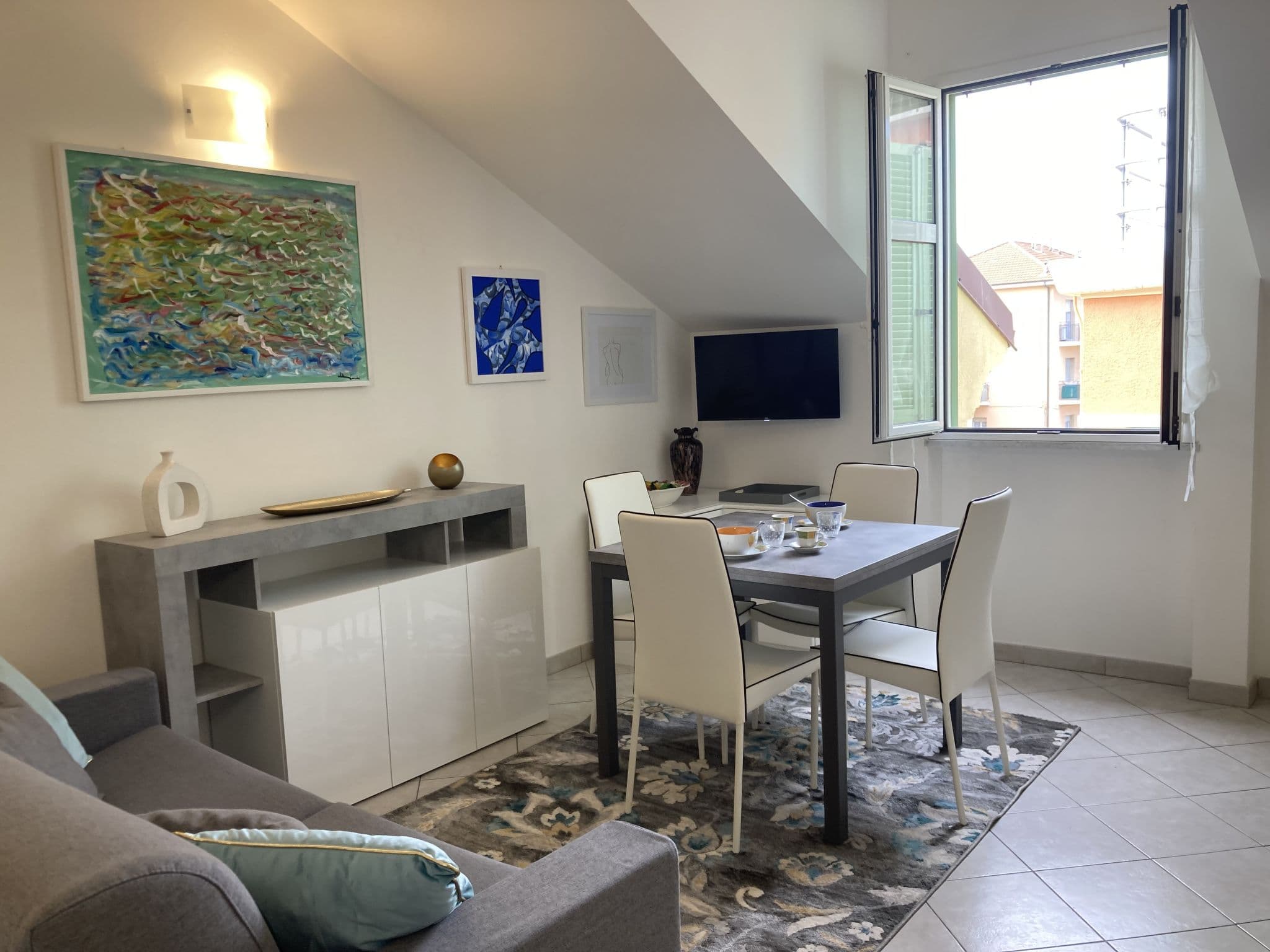 Kitchen / Dining Room
