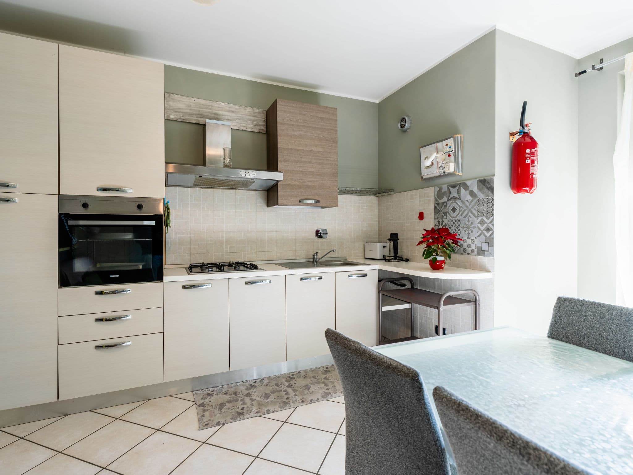 Kitchen / Dining Room
