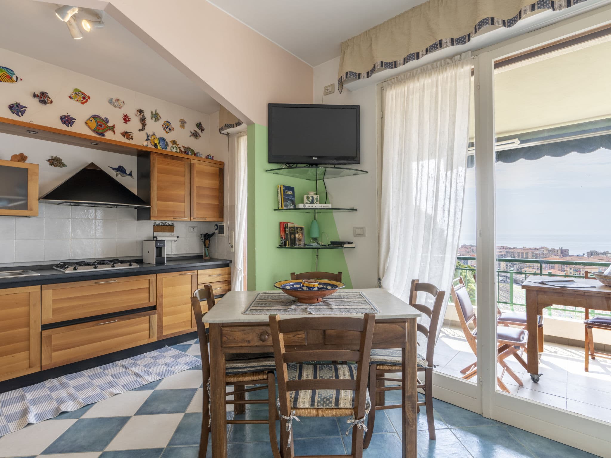 Kitchen / Dining Room
