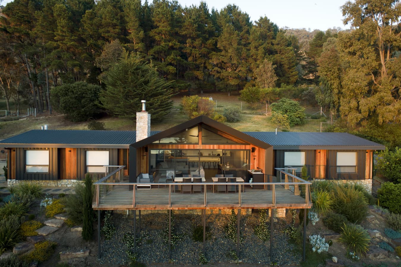 Pinewood High Country Retreat -Luxury Lakeview Escape