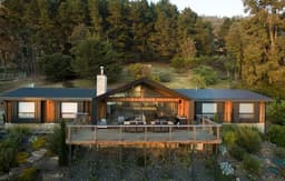 Pinewood High Country Retreat -Luxury Lakeview Escape