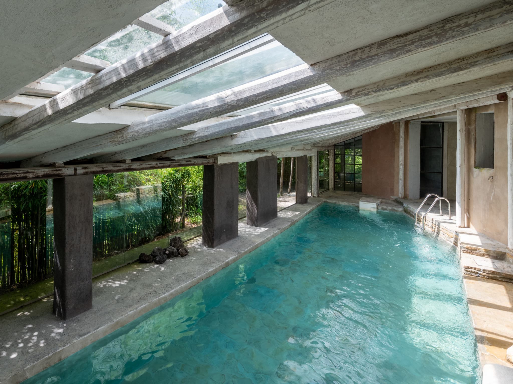 Pool Indoor