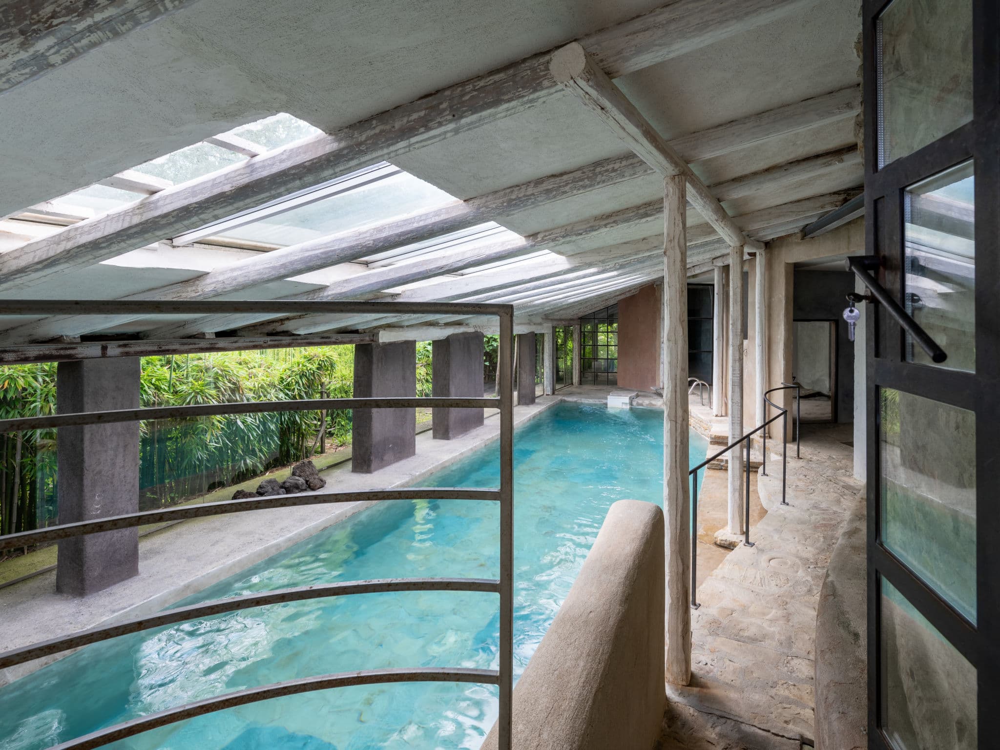 Pool Indoor