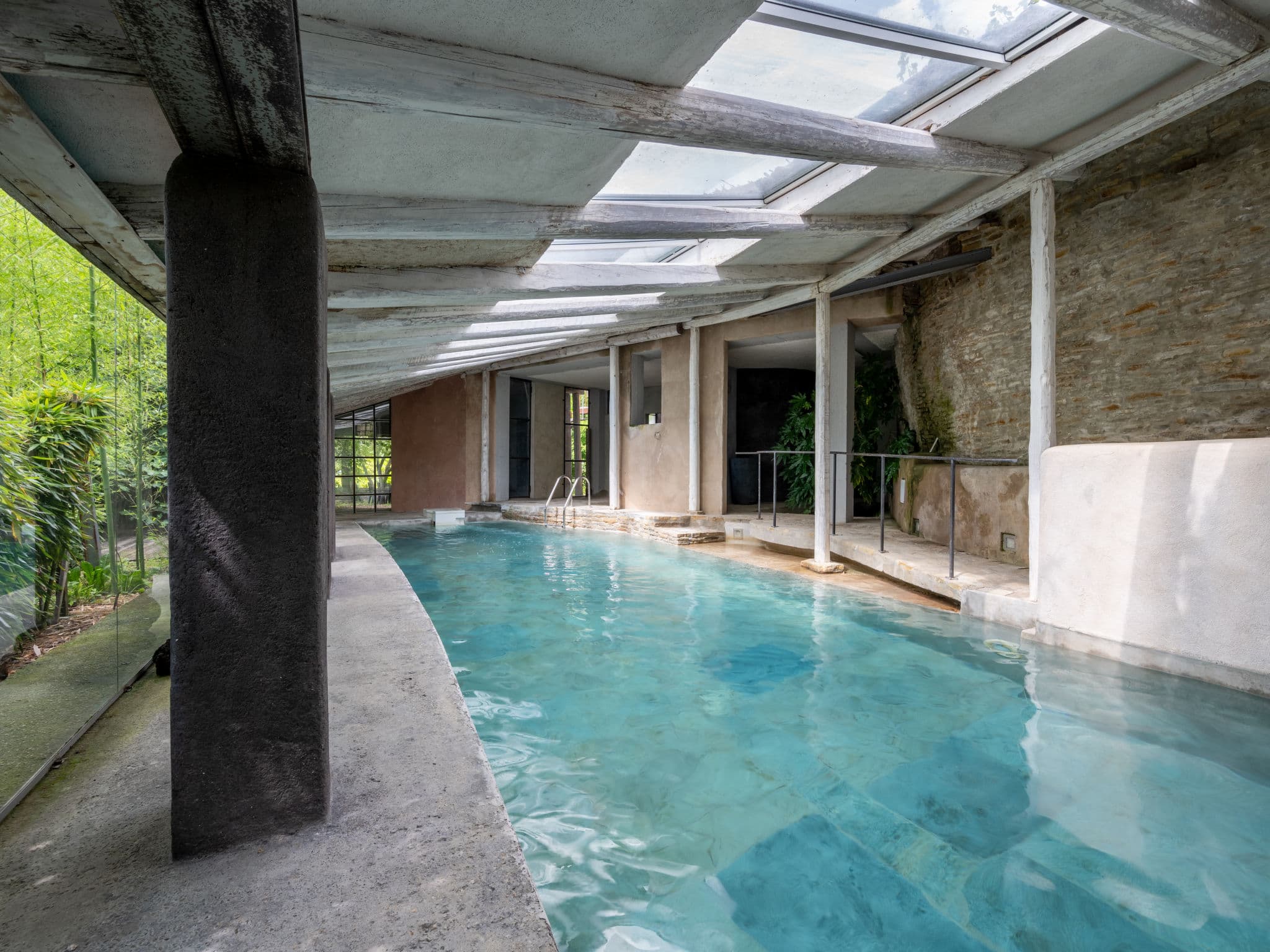 Pool Indoor