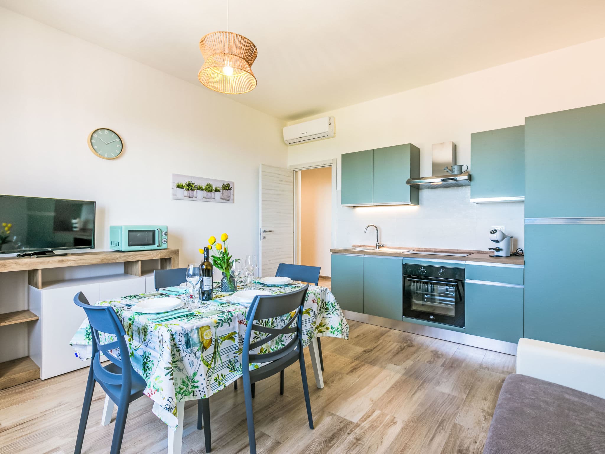 Kitchen / Dining Room