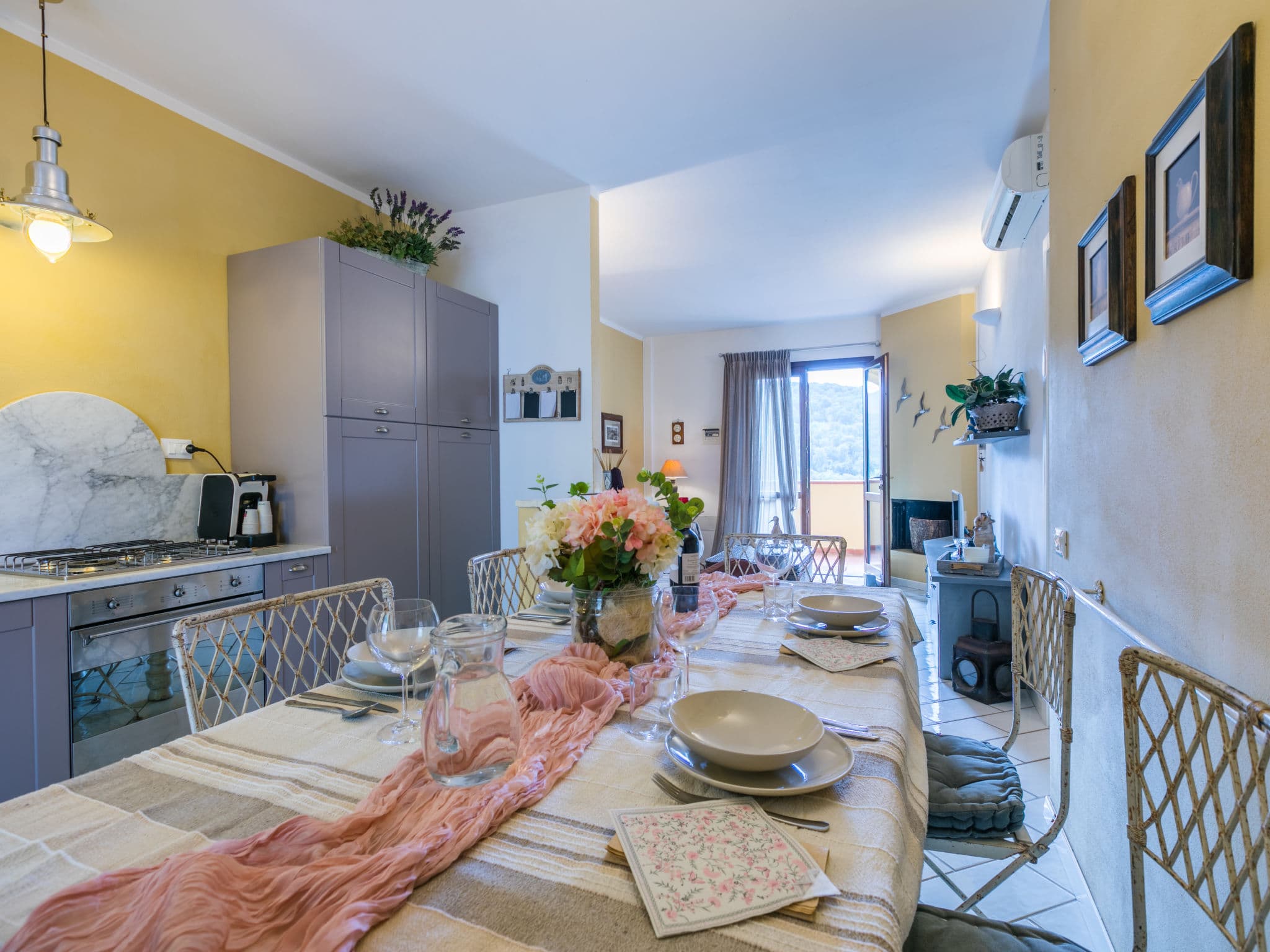 Kitchen / Dining Room